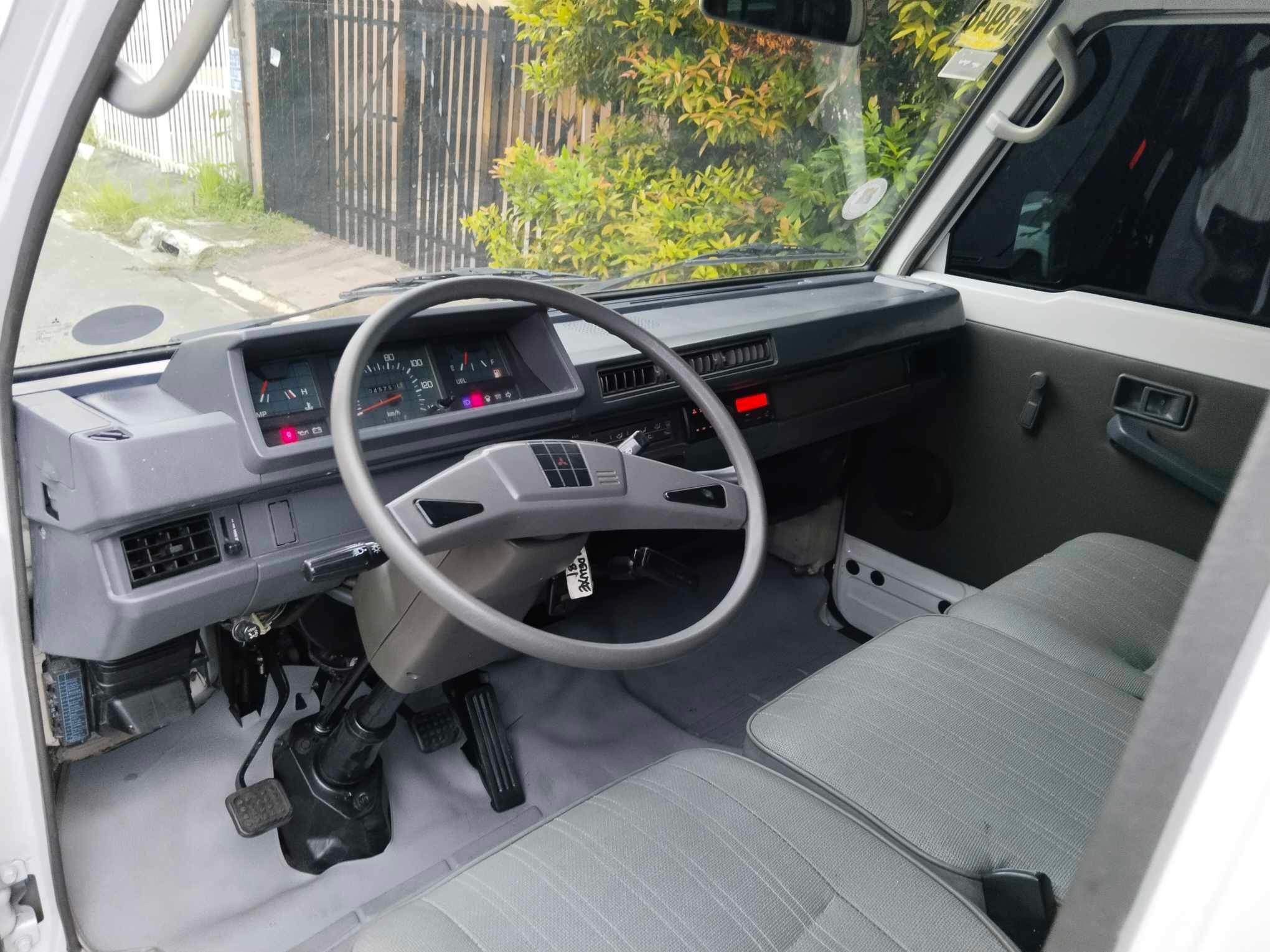 2016 Mitsubishi L300 2016 Mitsubishi L300