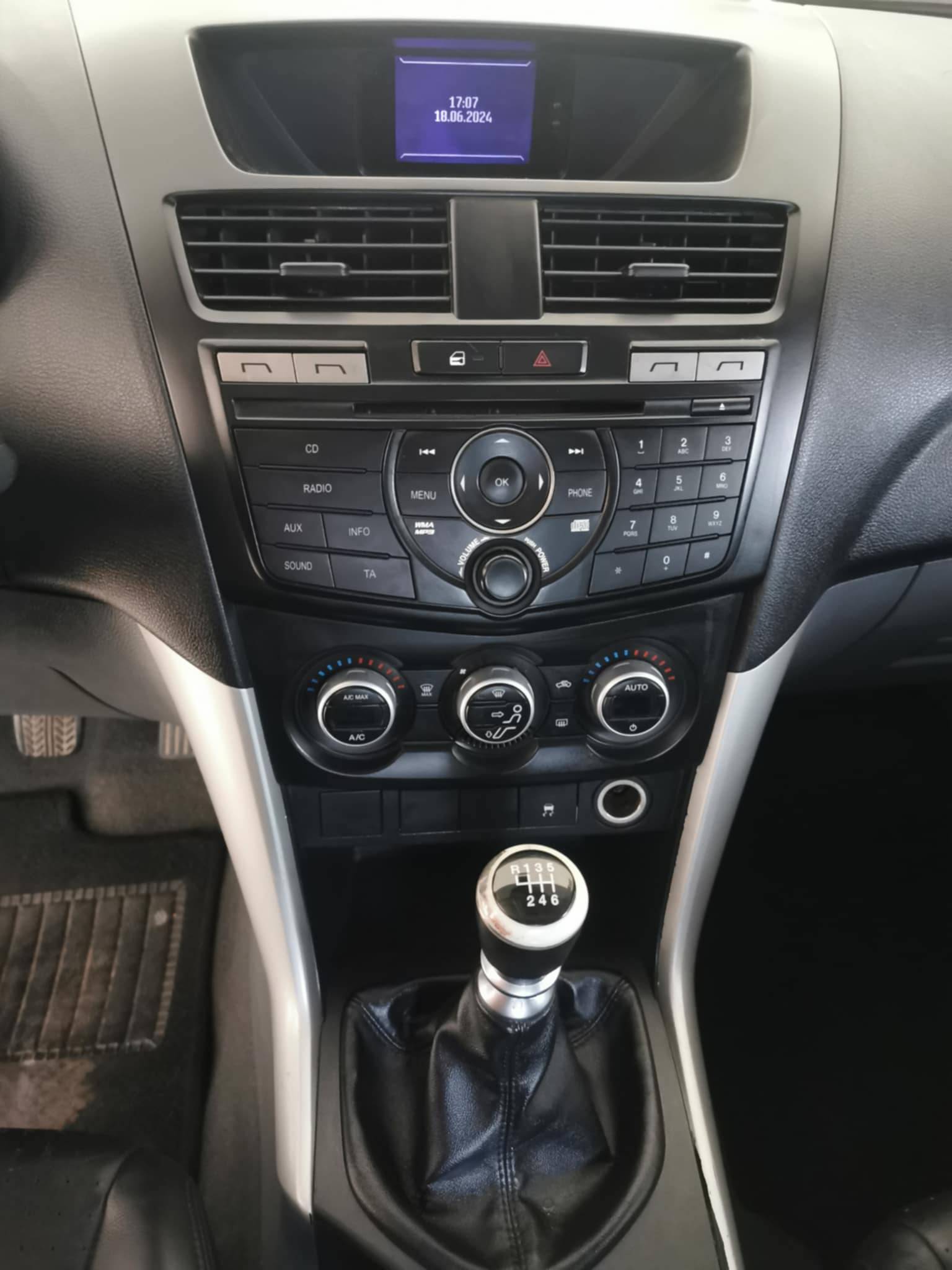 2013 Mazda BT-50 2013 Mazda BT-50