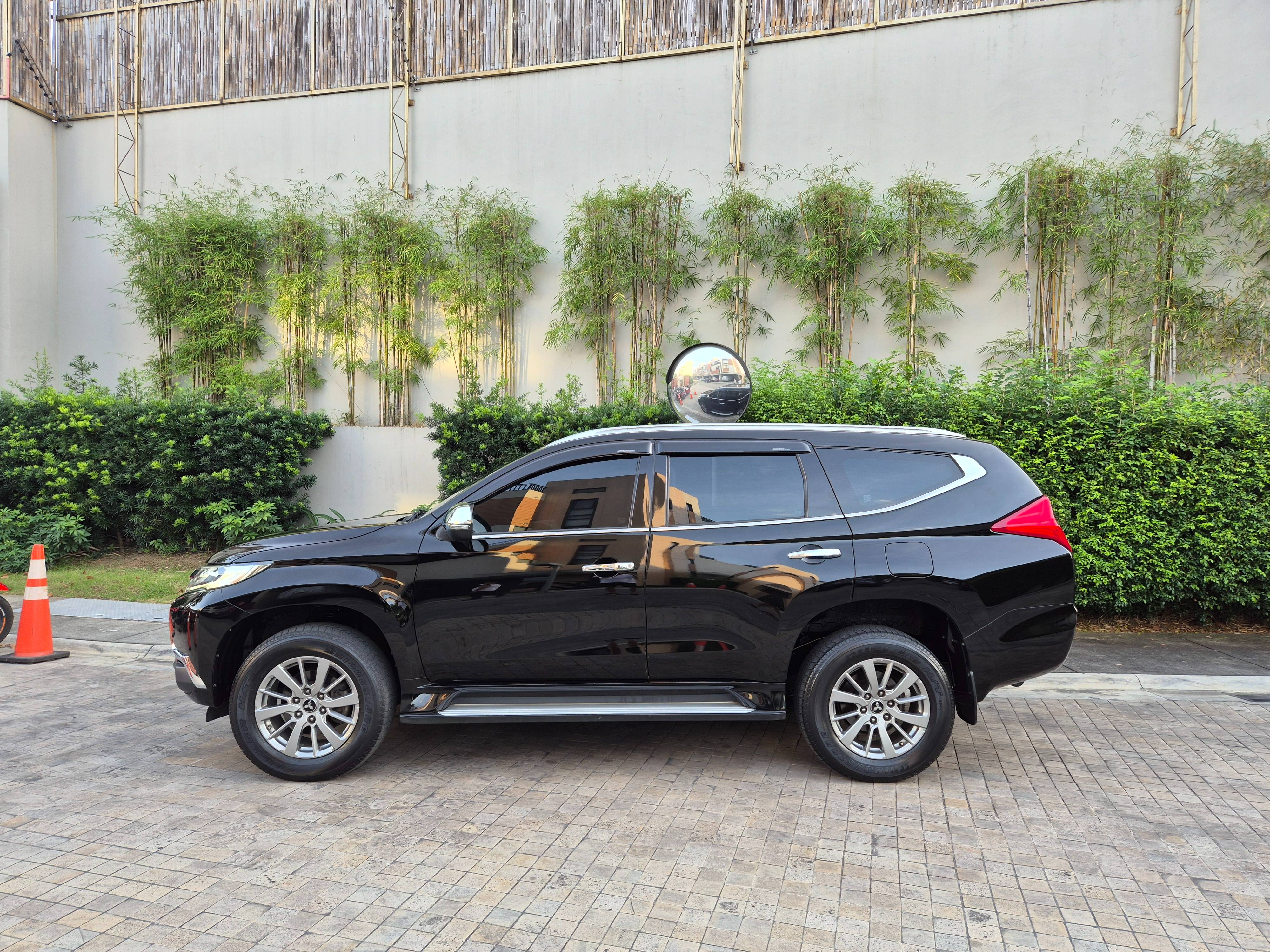 Second Hand 2016 Mitsubishi Montero Sport Second Hand 2016 Mitsubishi Montero Sport