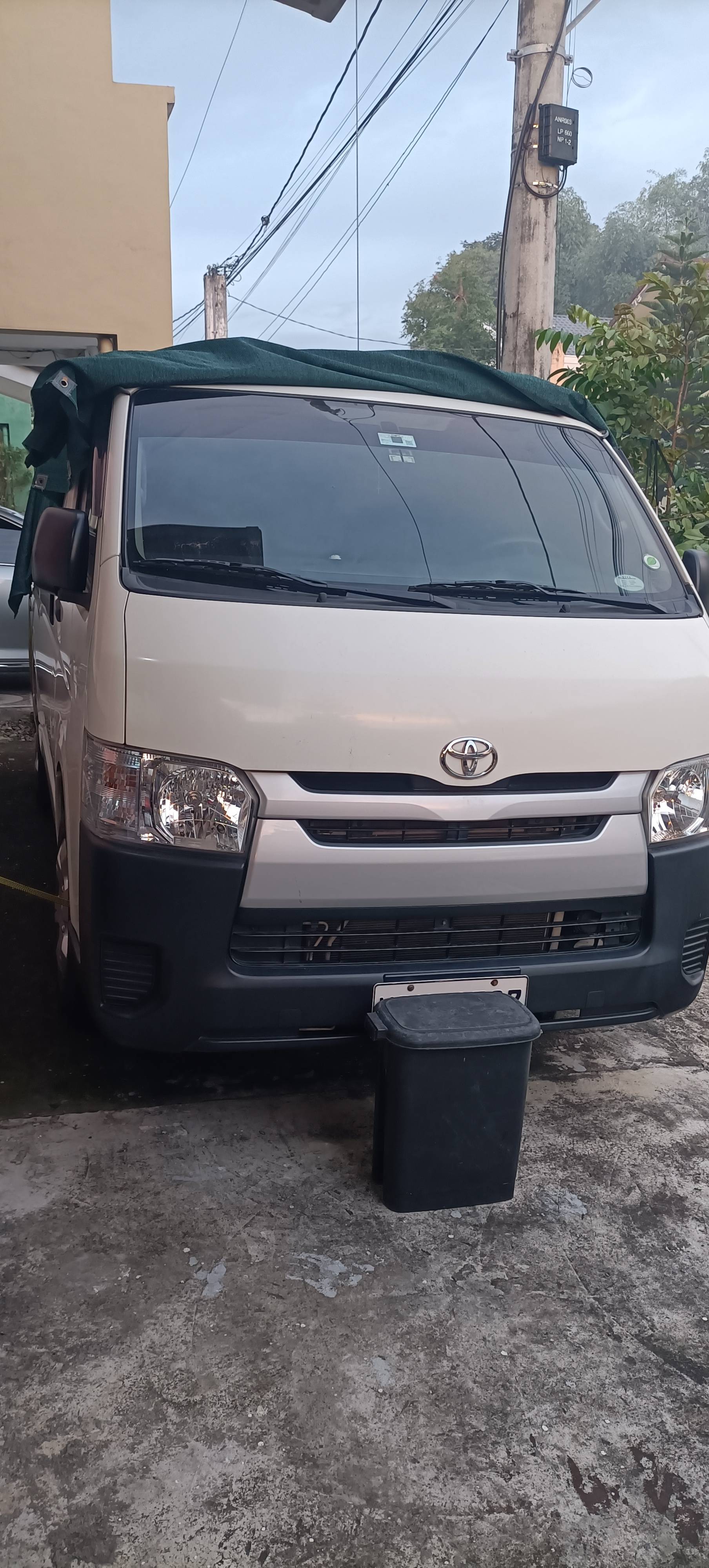 Second Hand 2017 Toyota Hiace Second Hand 2017 Toyota Hiace