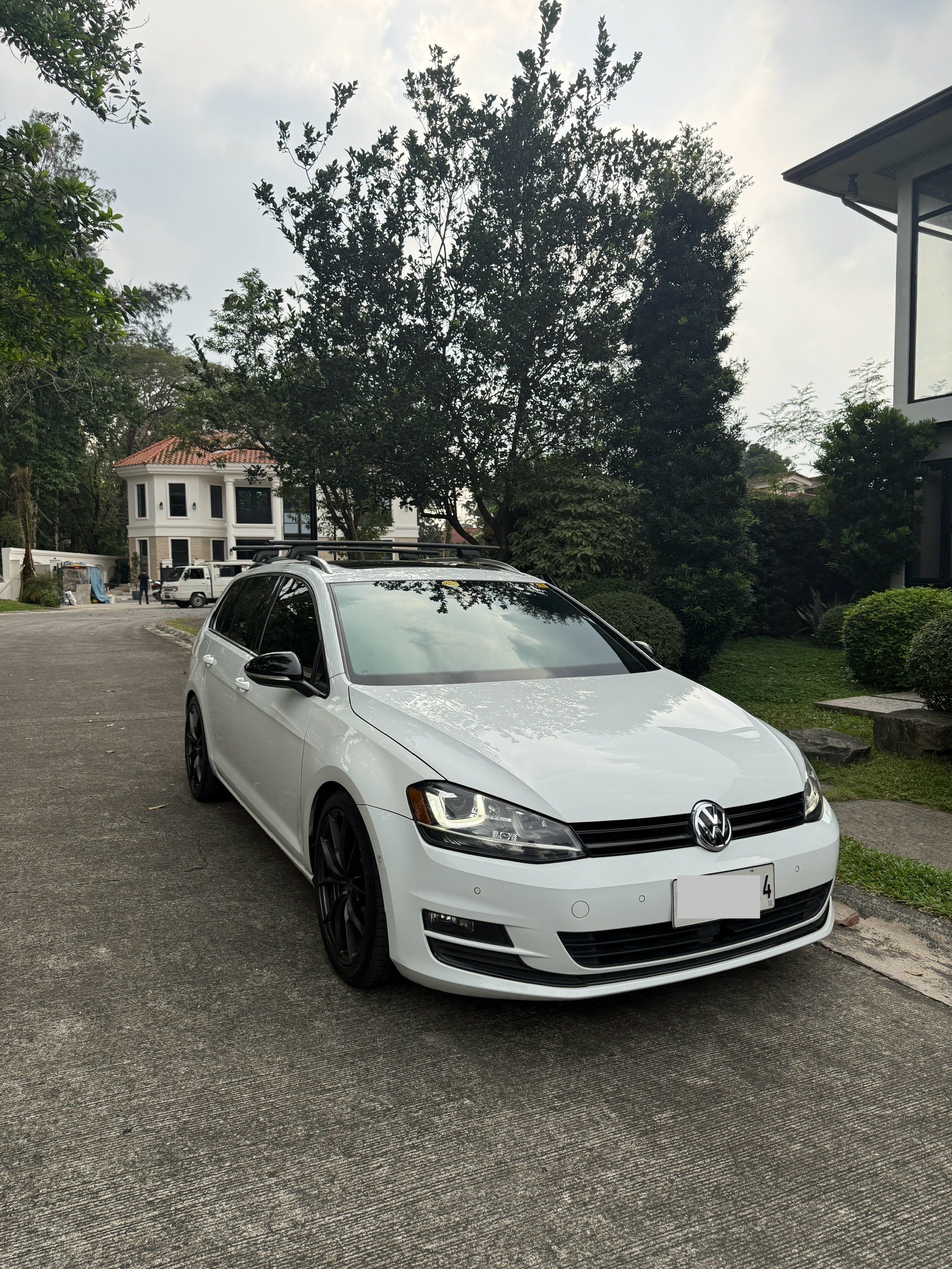 Used 2017 Volkswagen Golf GTS Used 2017 Volkswagen Golf GTS
