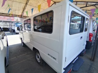 2017 Mitsubishi L300 2017 Mitsubishi L300