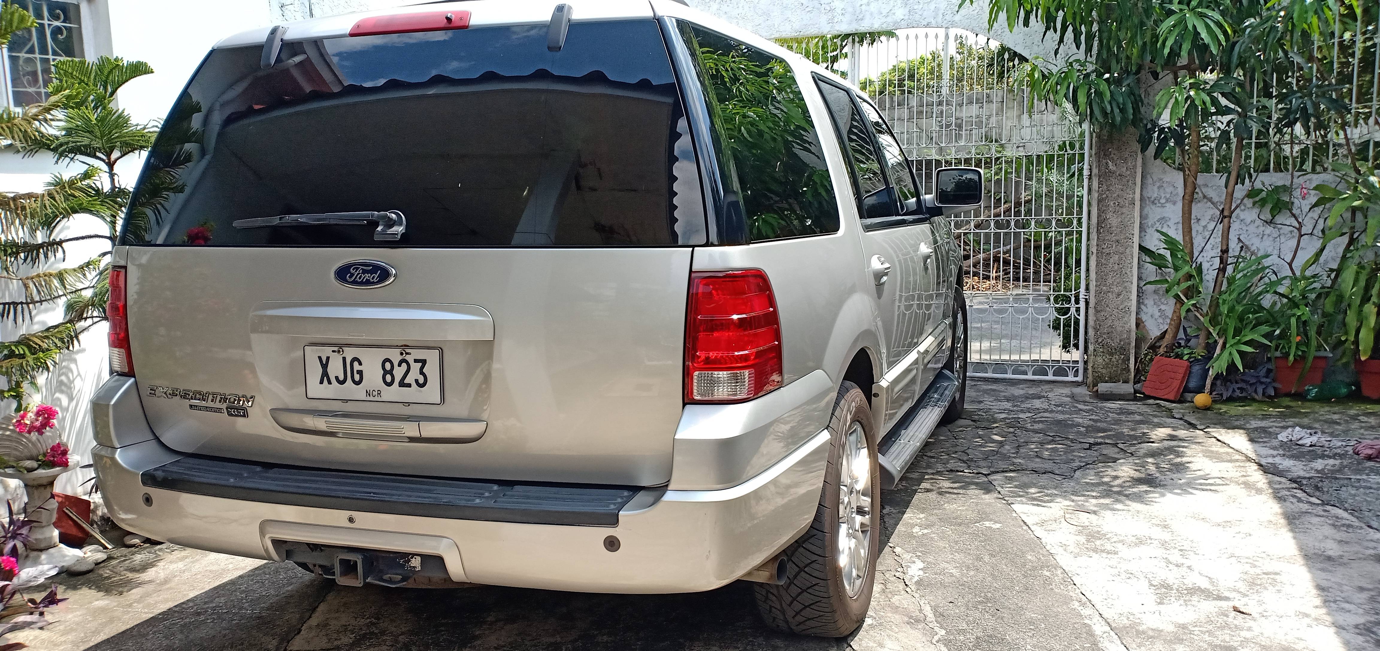 Second hand 2003 Ford Expedition 3.5L Limited AT