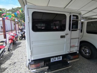 2011 Mitsubishi L300 2011 Mitsubishi L300