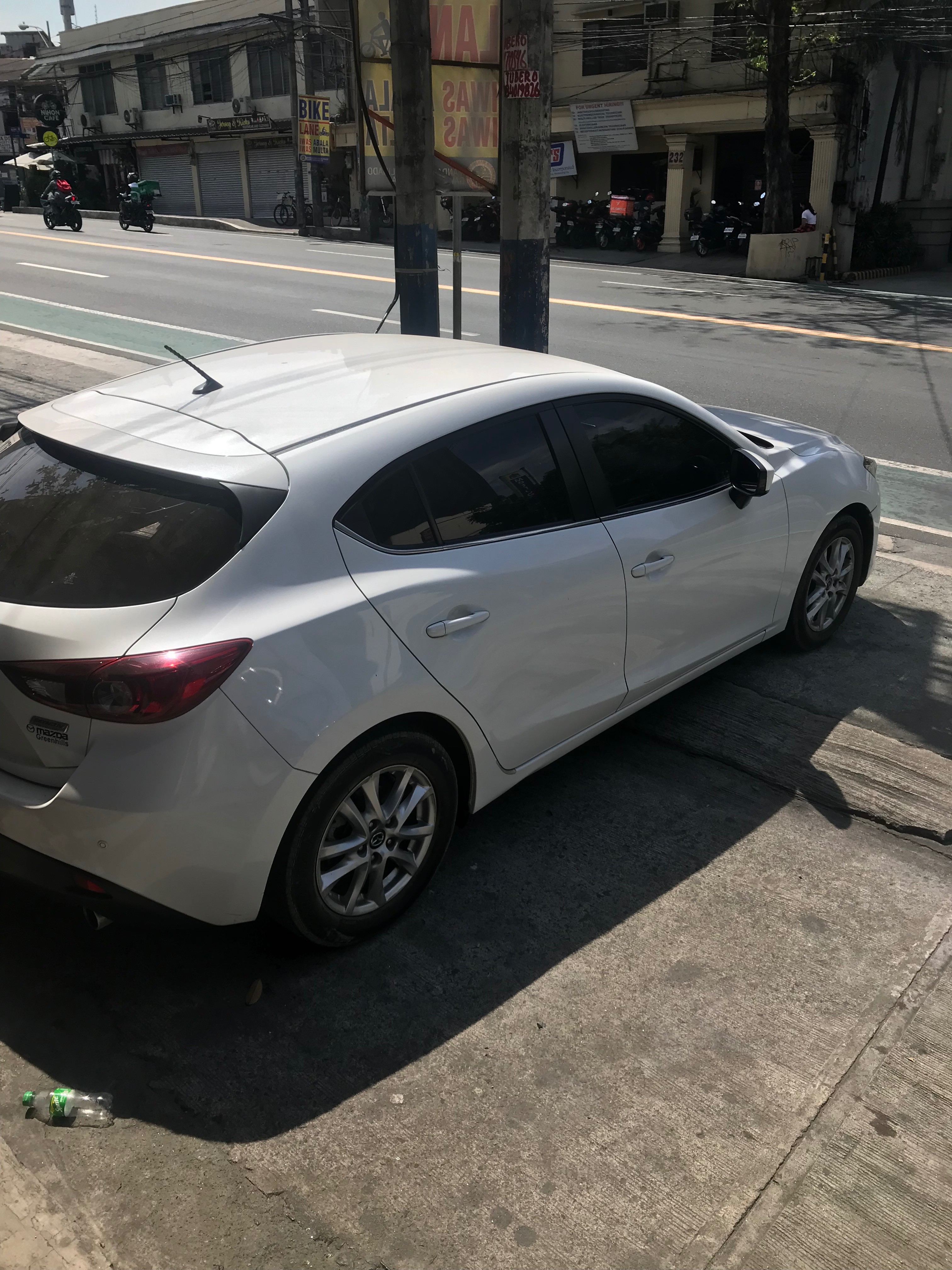 2016 Mazda 3 Hatchback 2016 Mazda 3 Hatchback