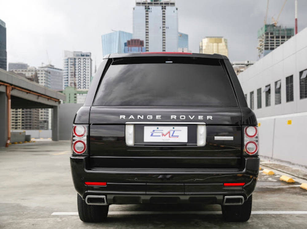 Old 2013 Land Rover Range Rover Autobiography SDV8