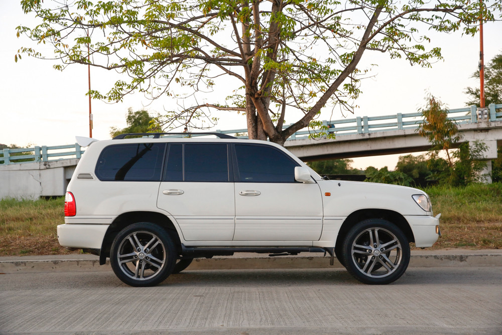 2001 Lexus LX 2001 Lexus LX