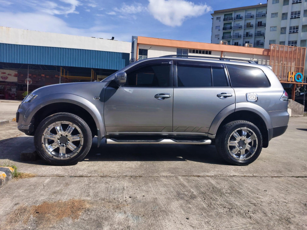 2015 Mitsubishi Montero Sport 2015 Mitsubishi Montero Sport