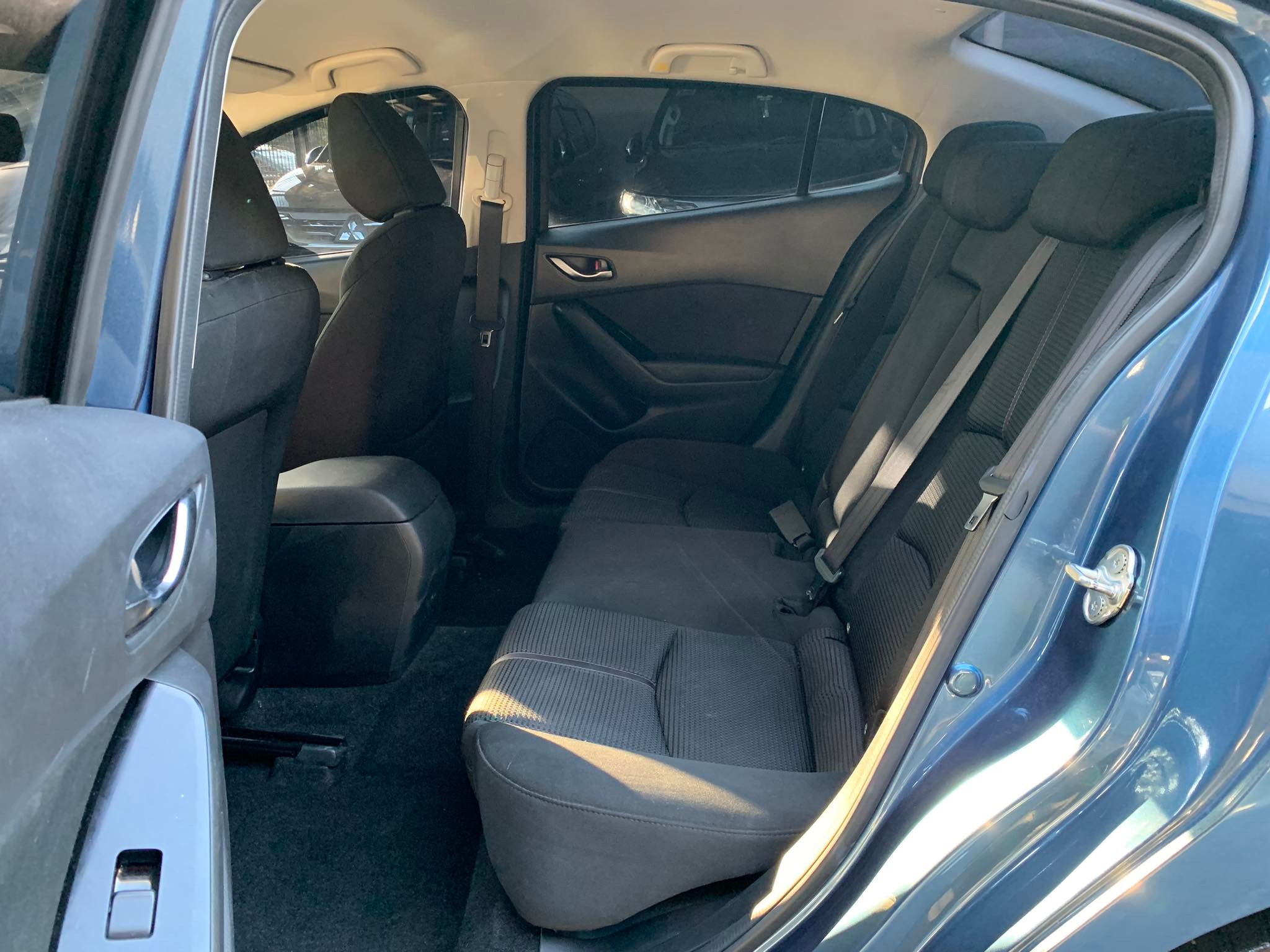 2018 Mazda 3 Sedan 2018 Mazda 3 Sedan