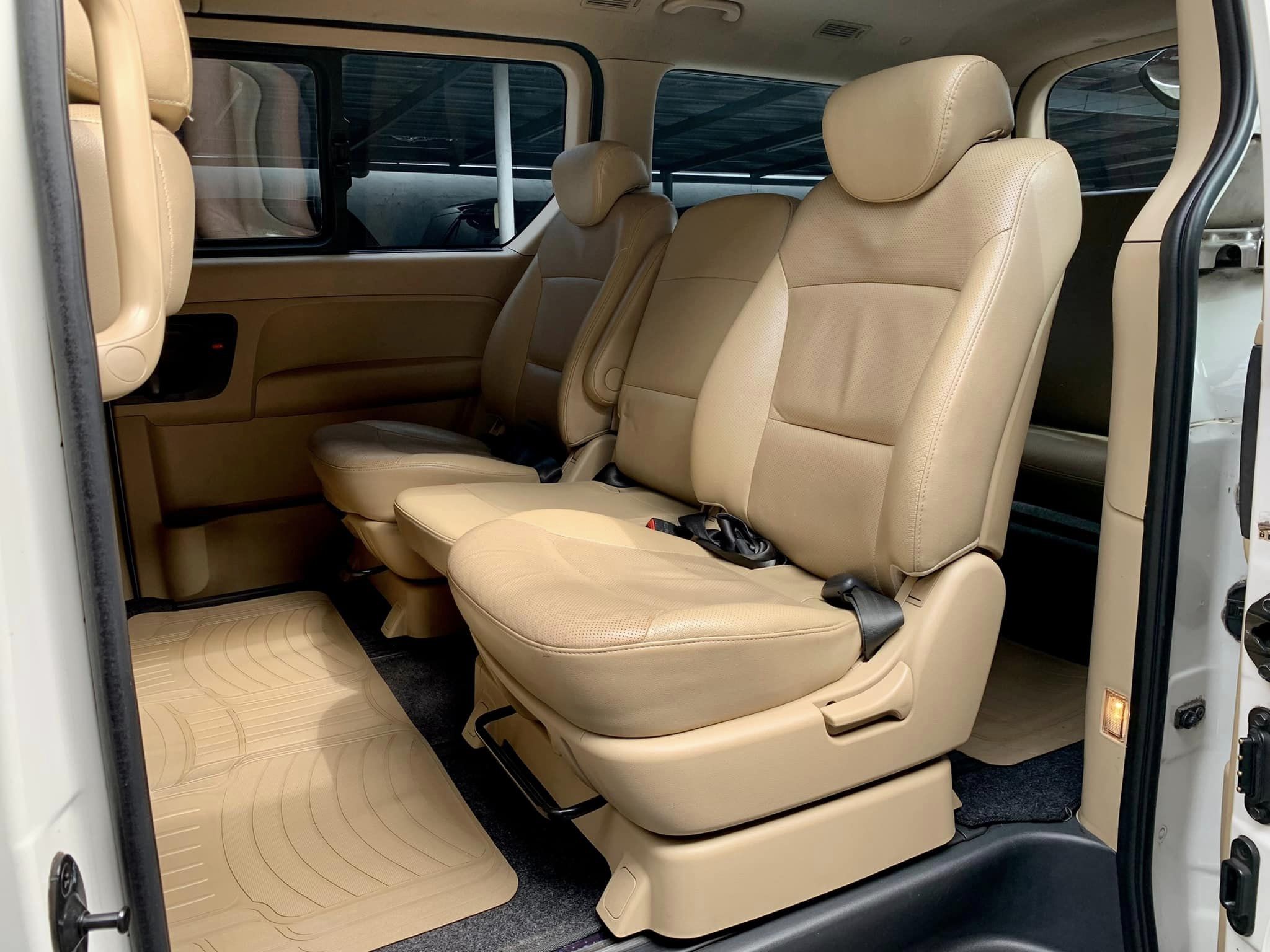 2014 Hyundai Grand Starex 2014 Hyundai Grand Starex