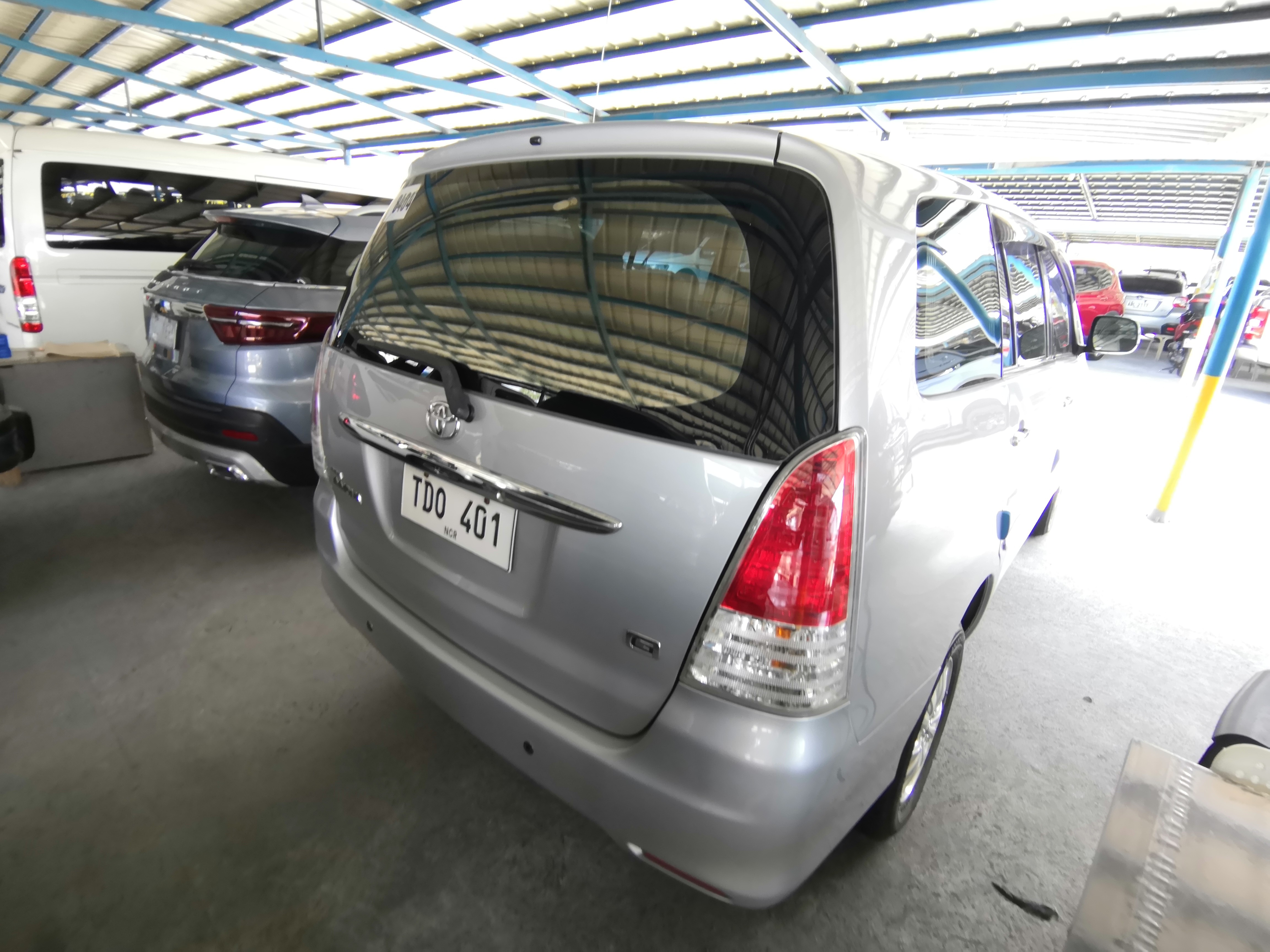 2012 Toyota Innova 2012 Toyota Innova