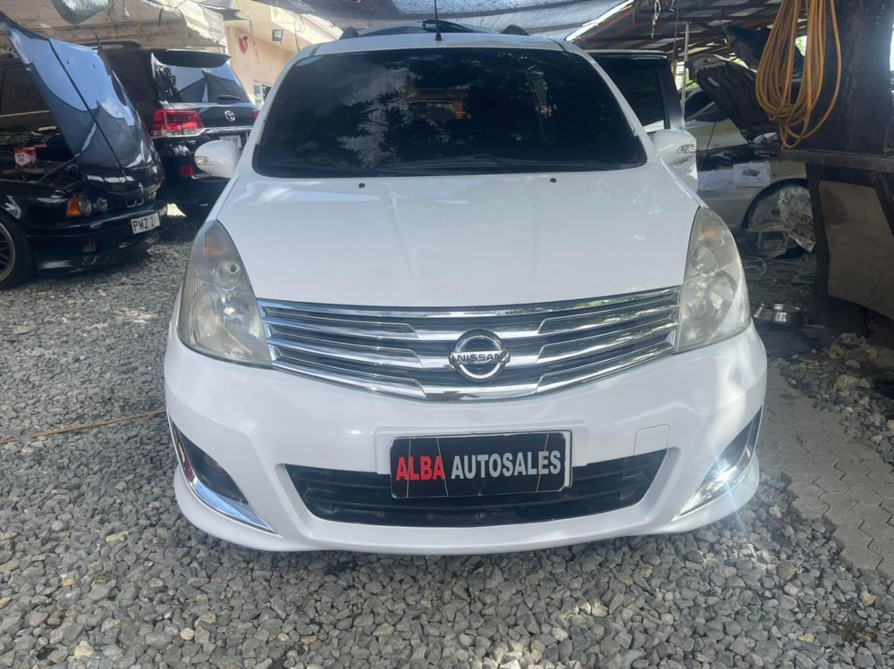 Second Hand 2015 Nissan Grand Livina 2021 Second Hand 2015 Nissan Grand Livina 2021