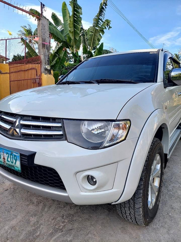 2012 Mitsubishi Strada 2012 Mitsubishi Strada