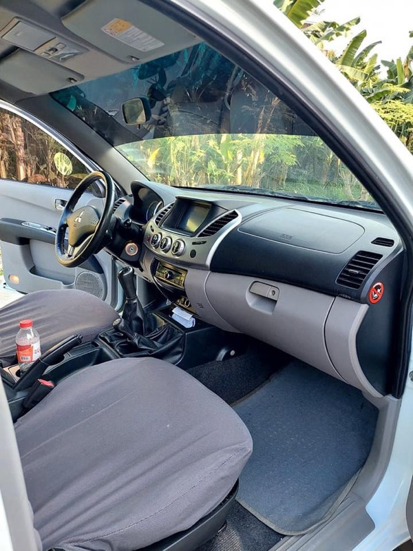 2012 Mitsubishi Strada 2012 Mitsubishi Strada