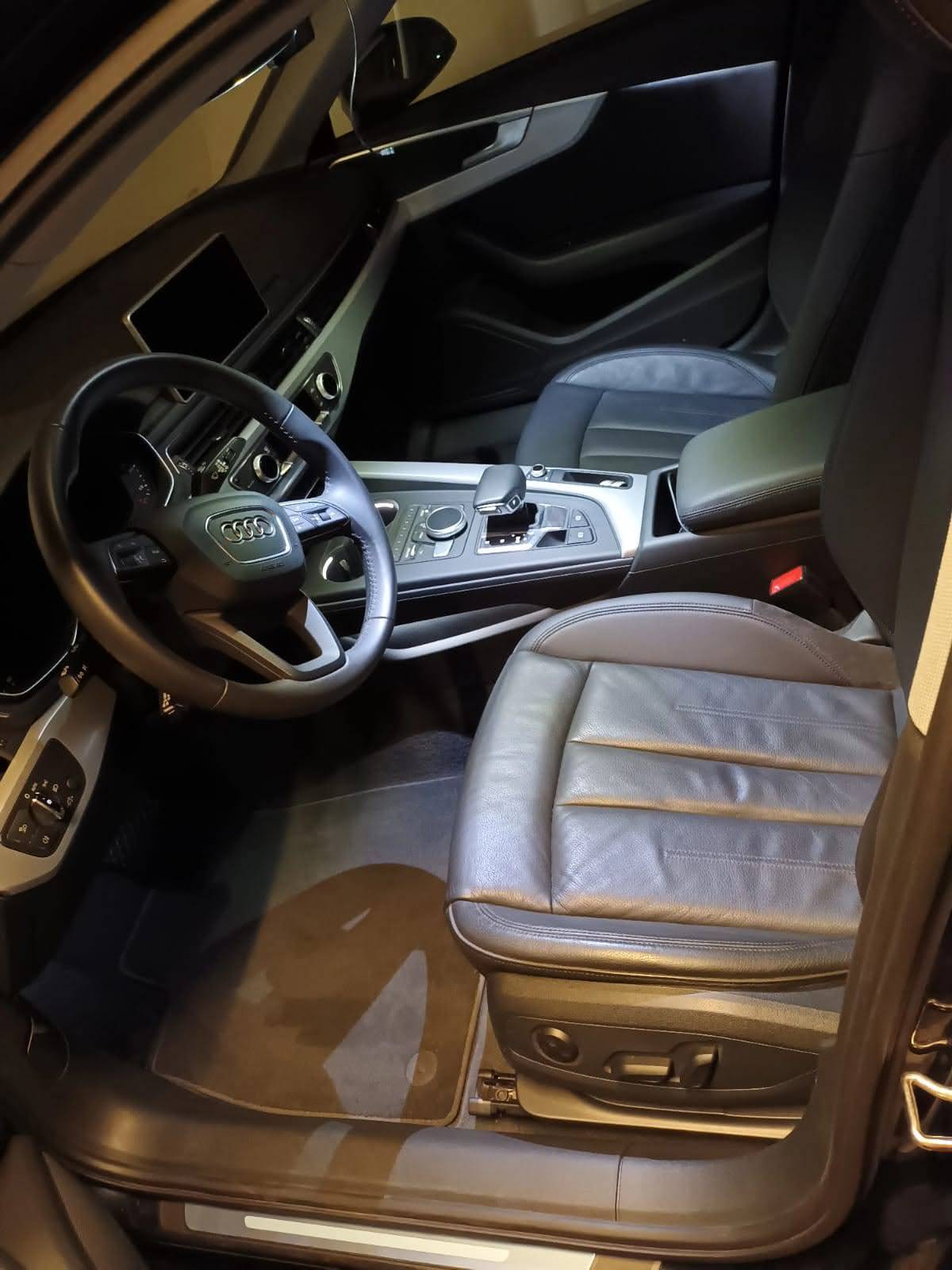 2019 Audi A4 Sedan 2019 Audi A4 Sedan