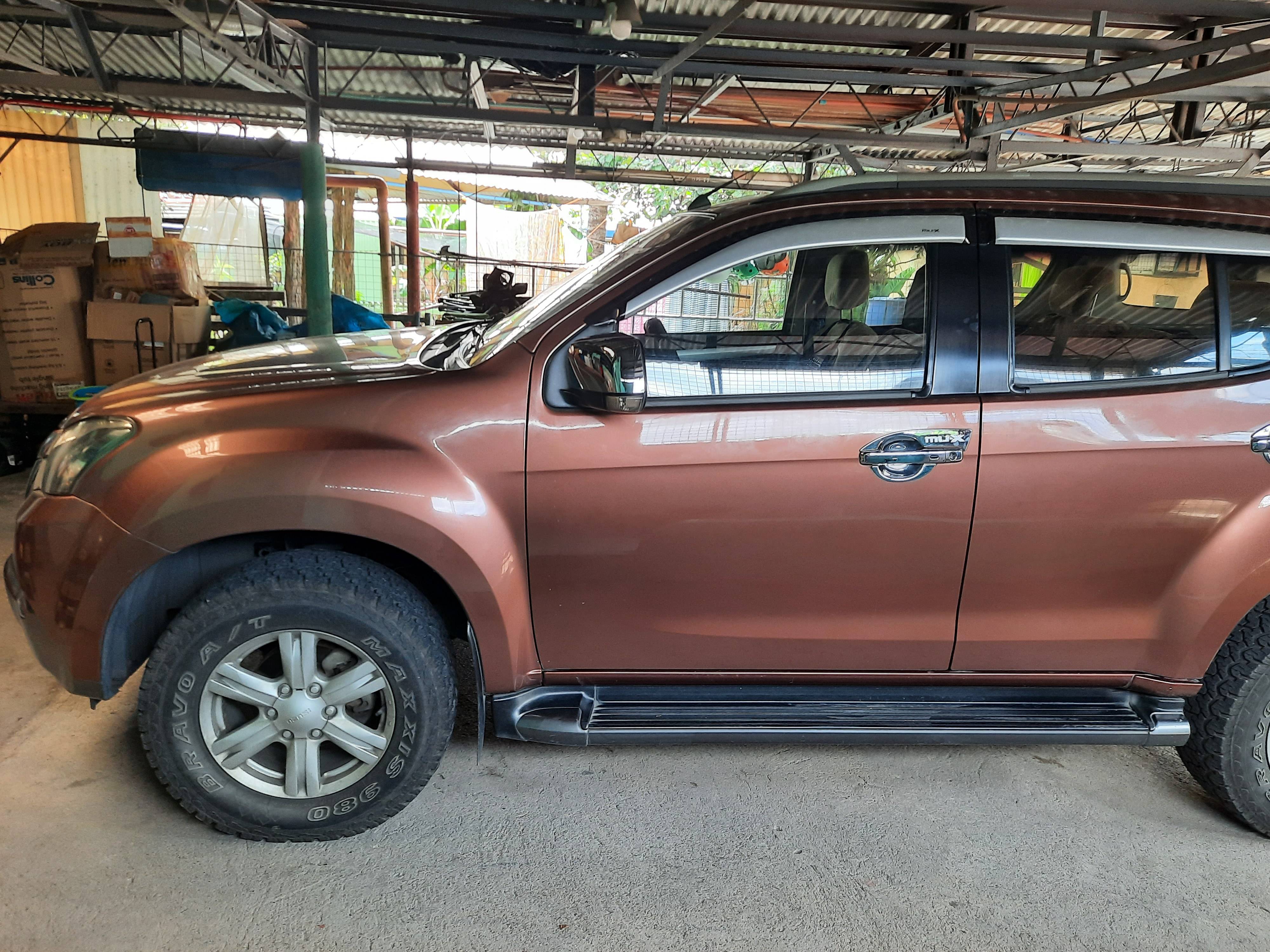 2015 Isuzu mu-X 2015 Isuzu mu-X