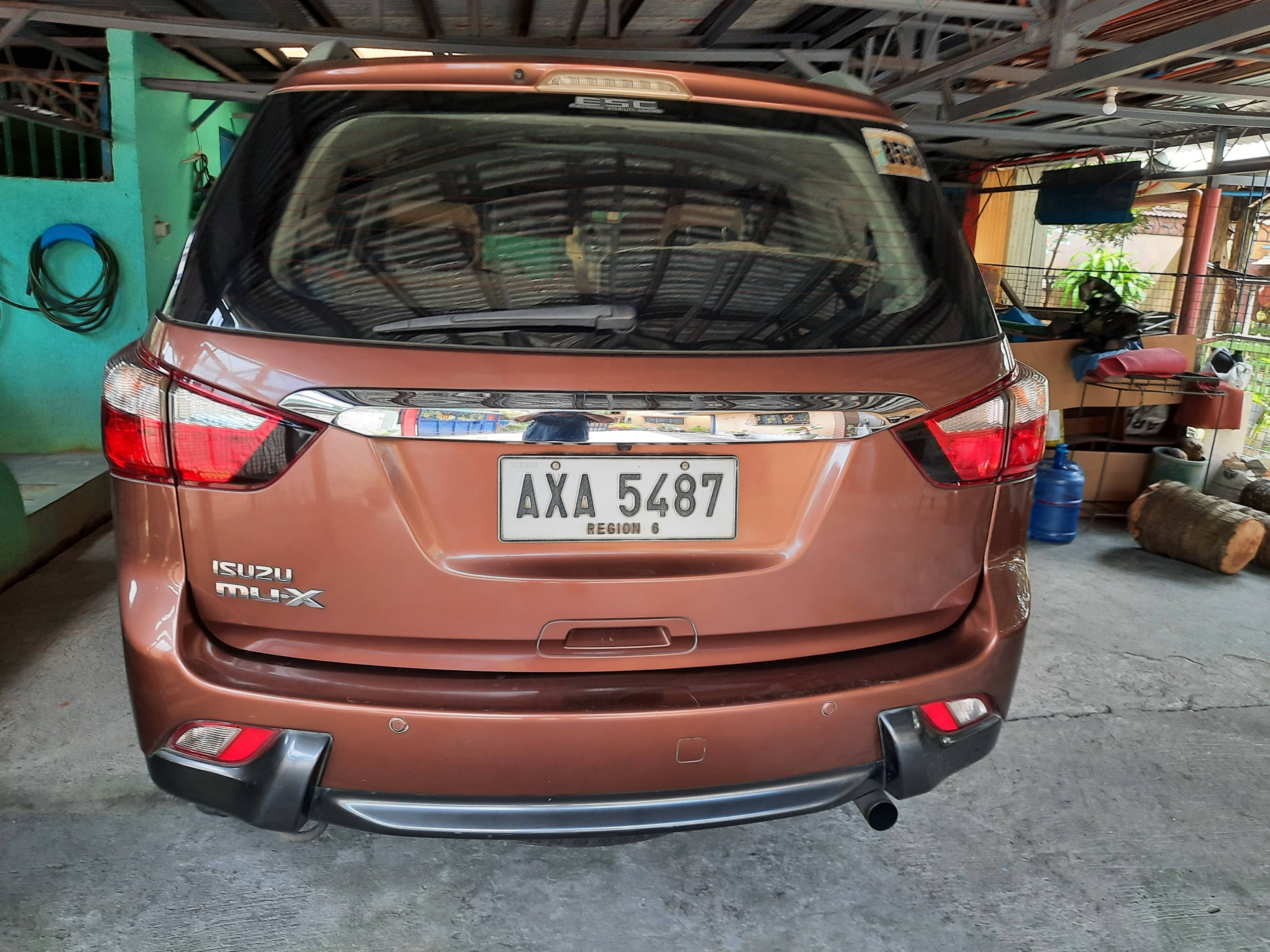 2015 Isuzu mu-X 2015 Isuzu mu-X