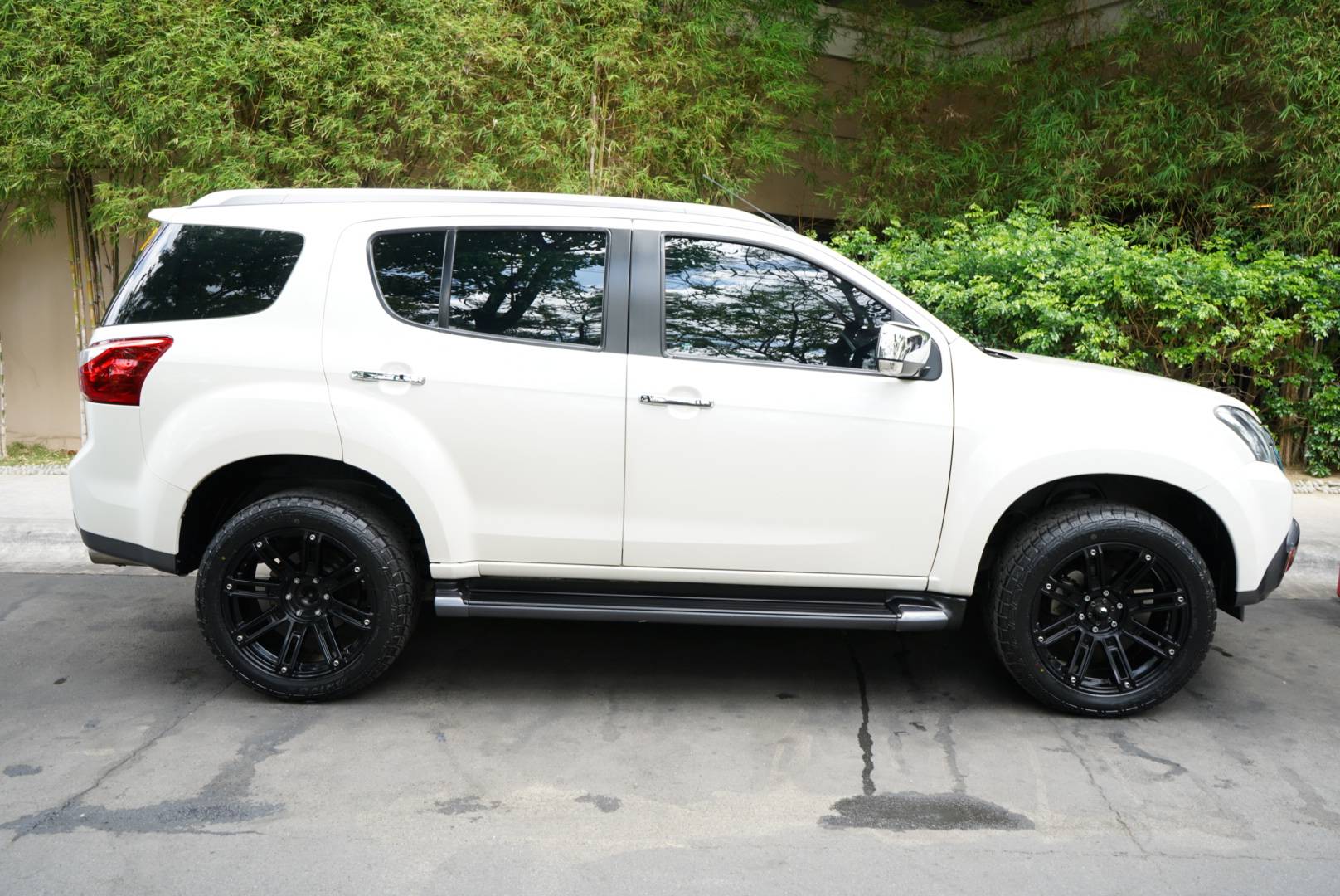 2016 Isuzu mu-X 2016 Isuzu mu-X