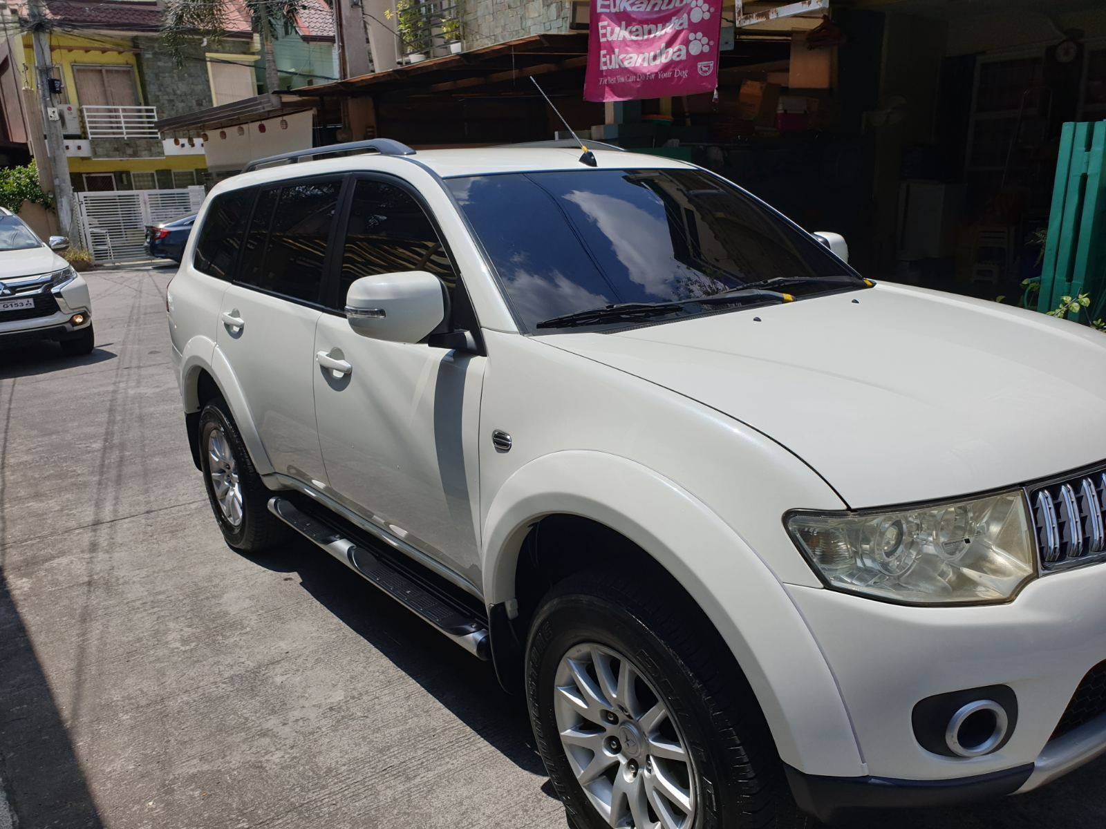 Mitsubishi montero sport 2012