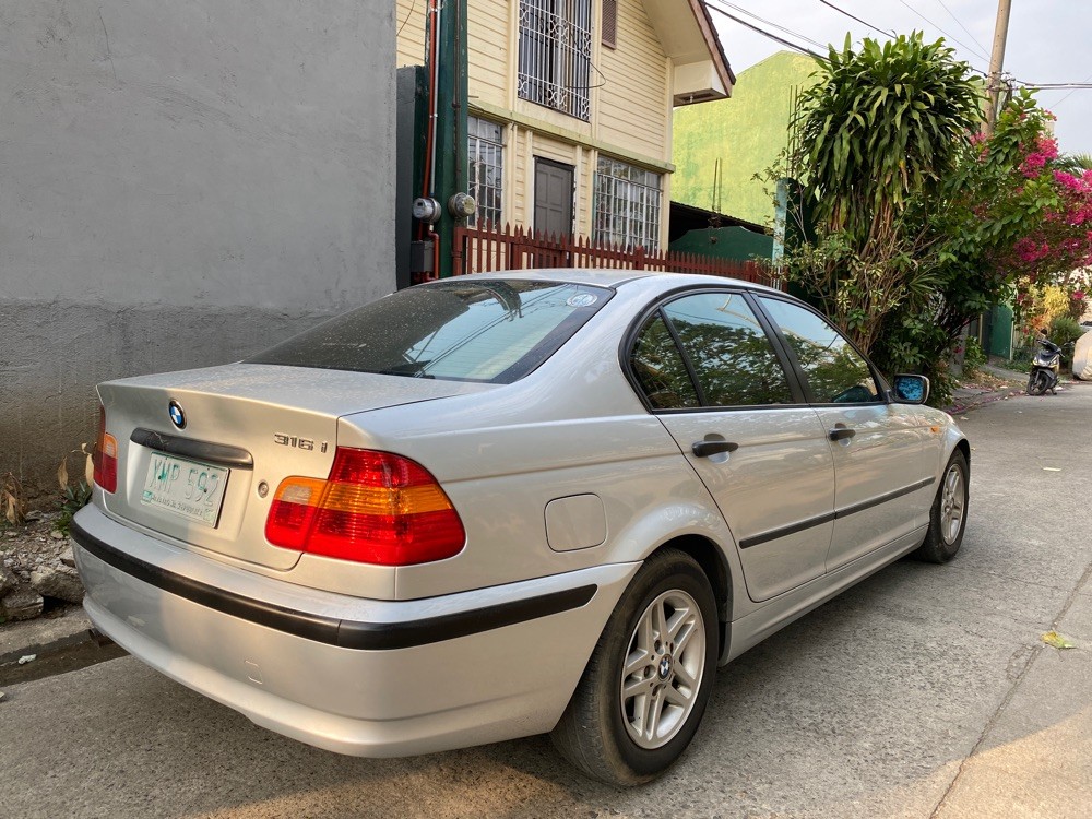 2004 BMW 318i 2004 BMW 318i