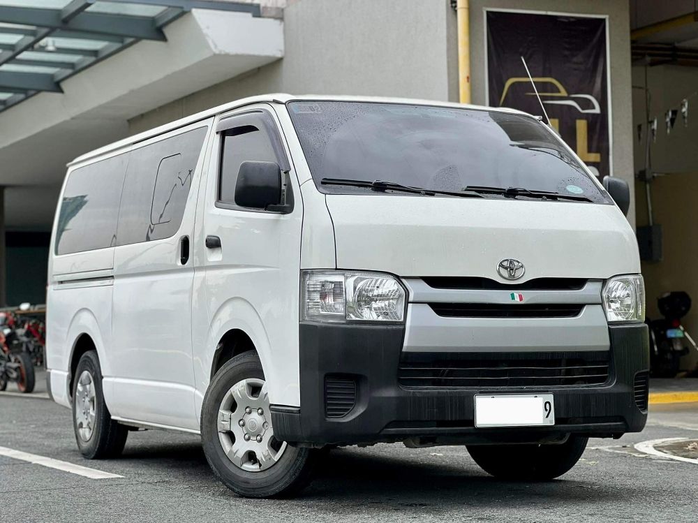 Second hand 2016 Toyota Hiace Commuter 3.0 M/T