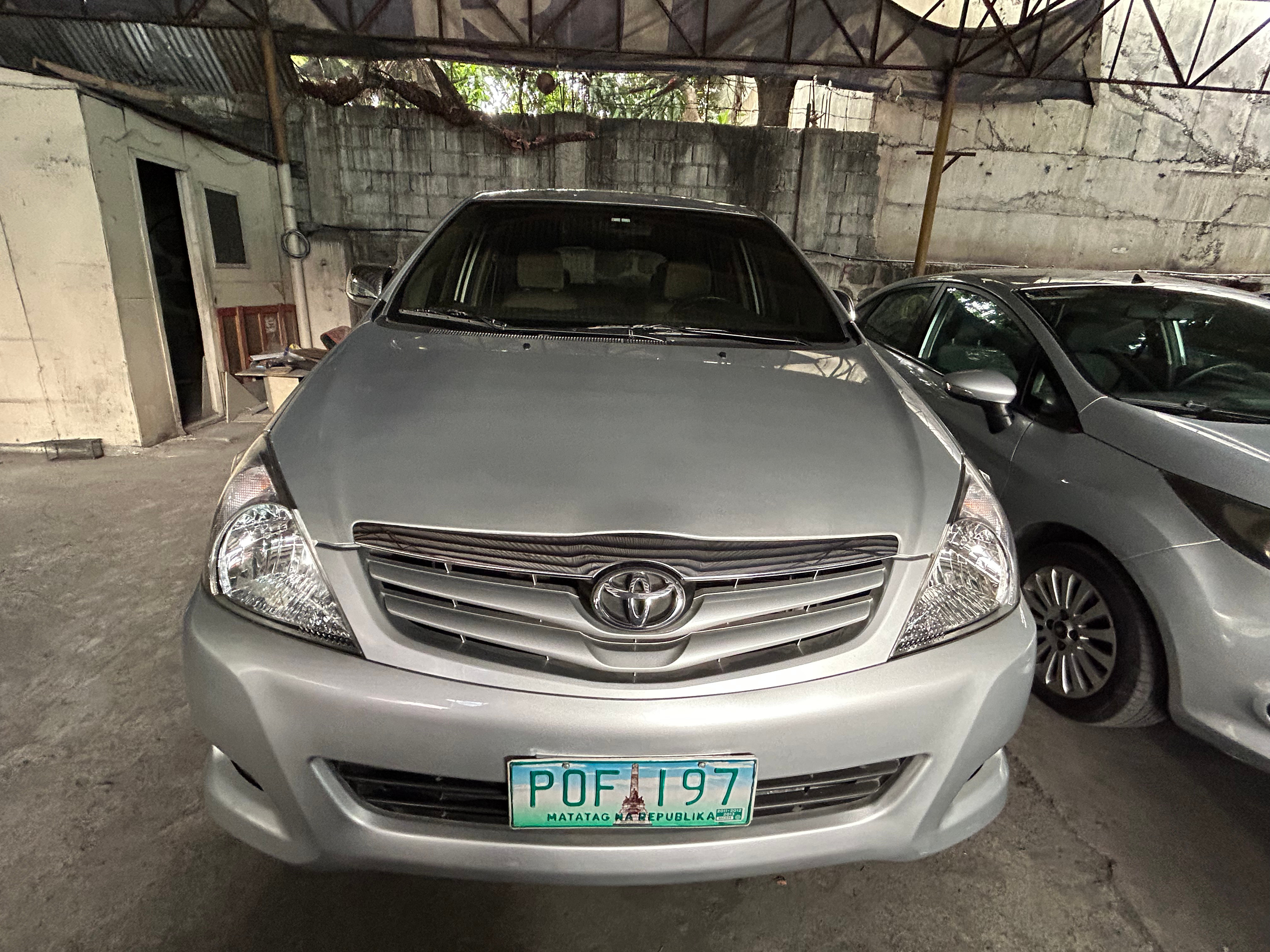 Second Hand 2011 Toyota Innova Second Hand 2011 Toyota Innova