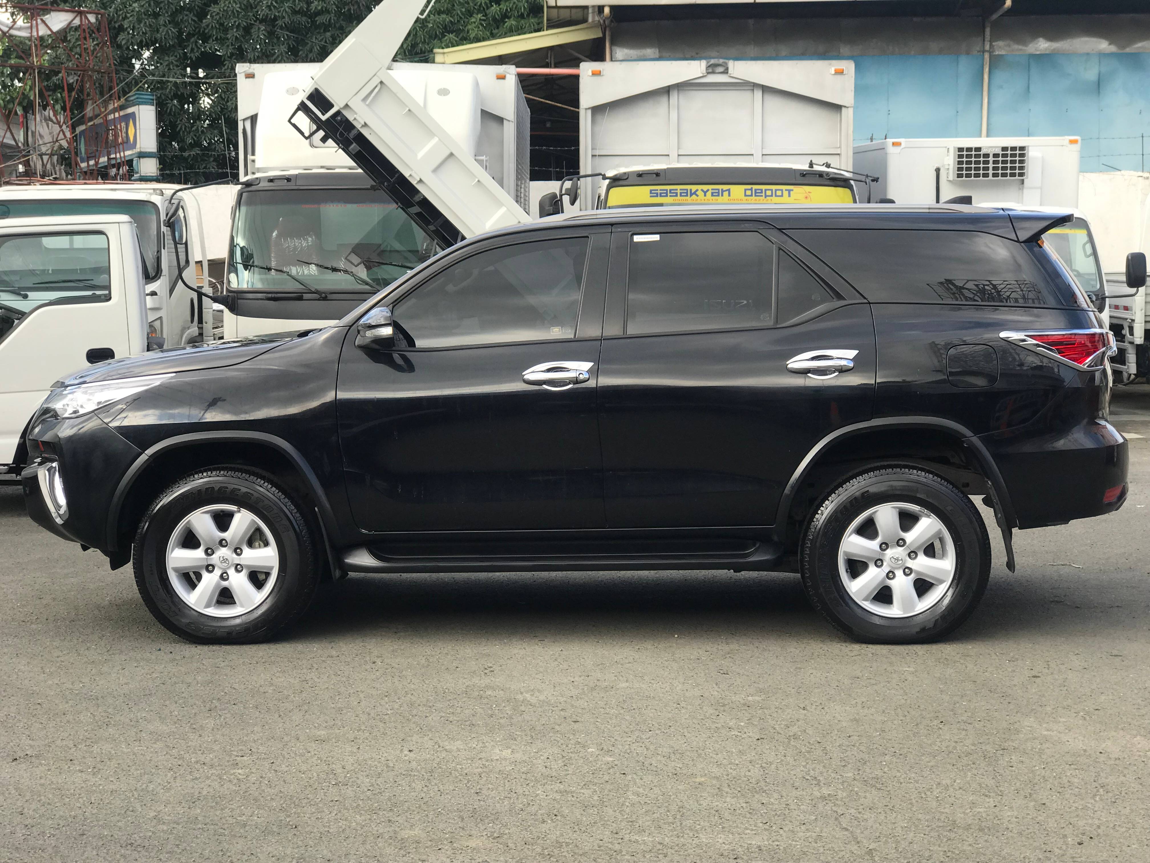 Old 2016 Toyota Fortuner Dsl MT 4x2 2.5 G