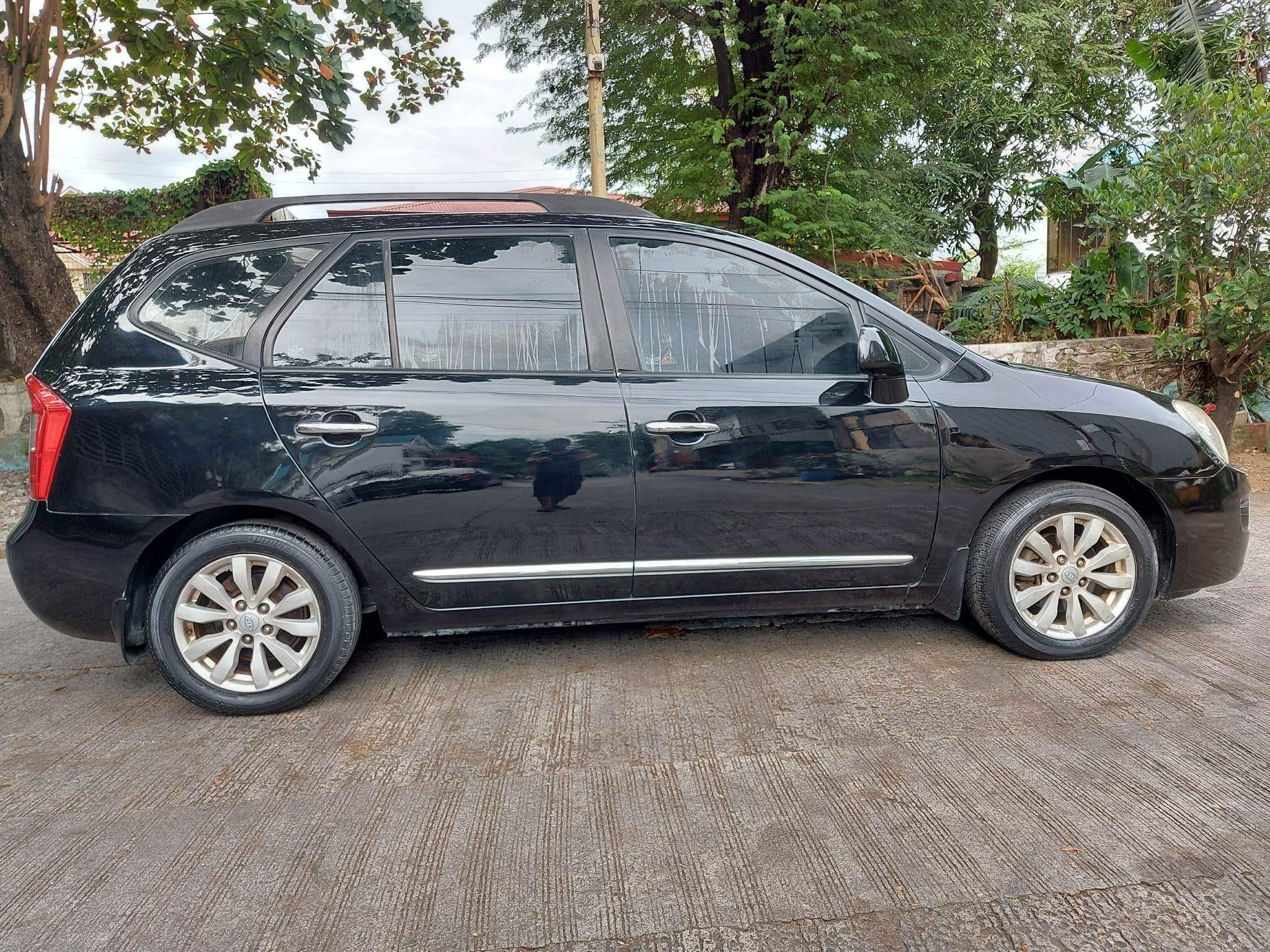2010 Kia Carens 2010 Kia Carens