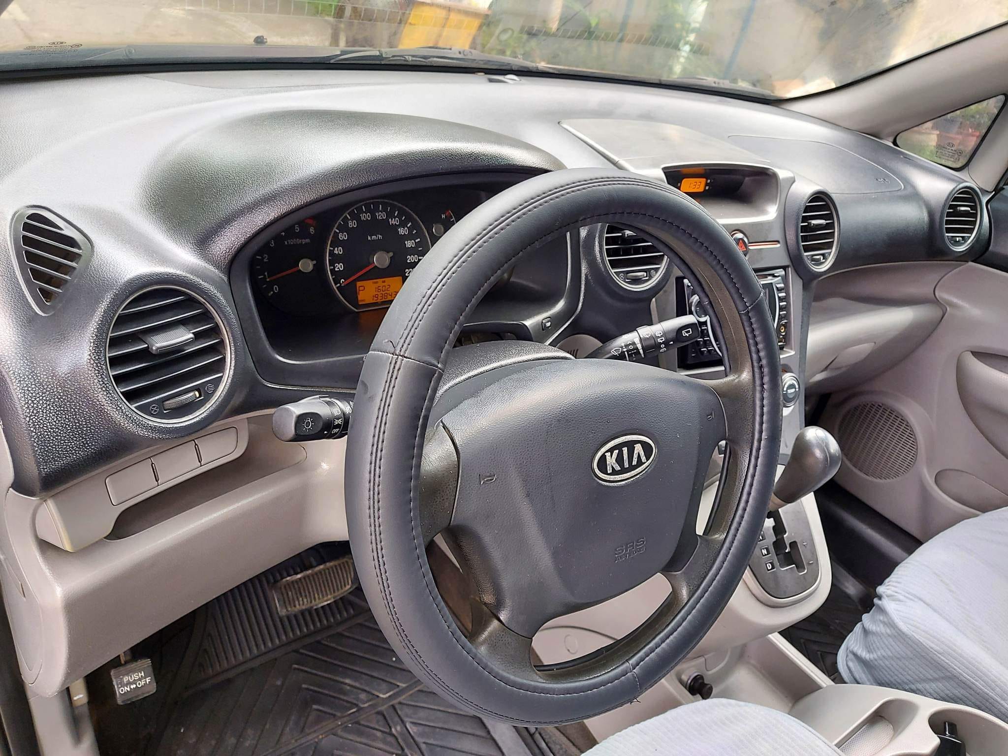 2010 Kia Carens 2010 Kia Carens