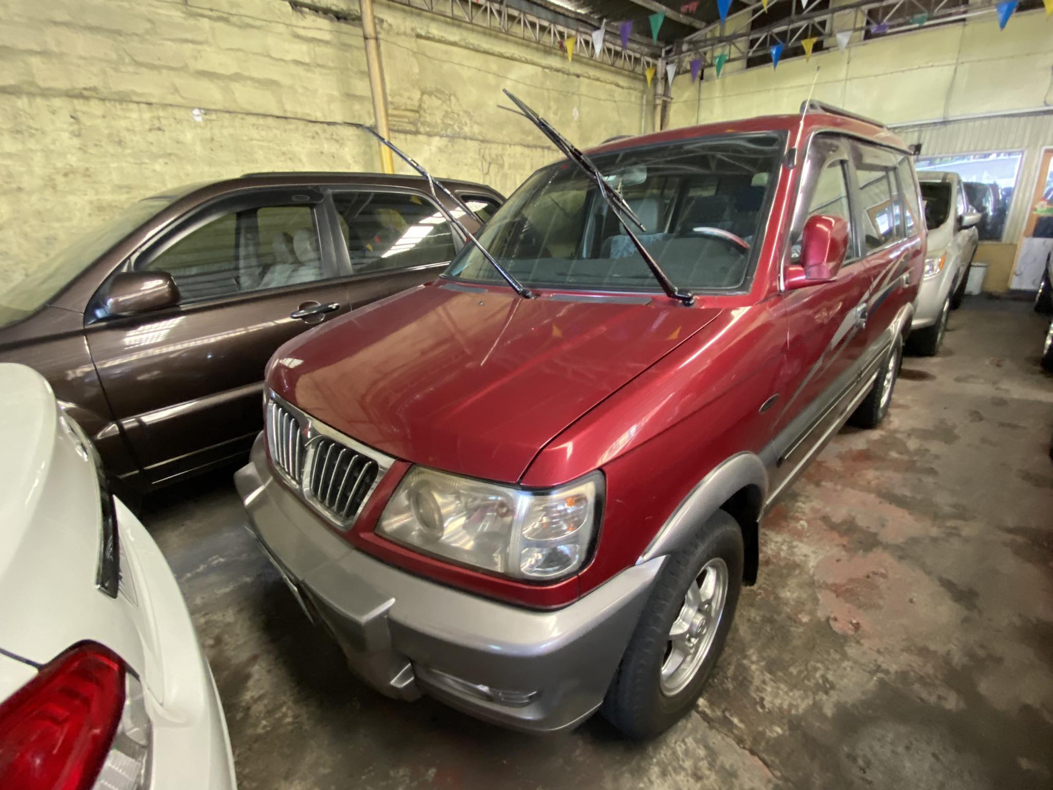 2003 Mitsubishi Adventure 2003 Mitsubishi Adventure