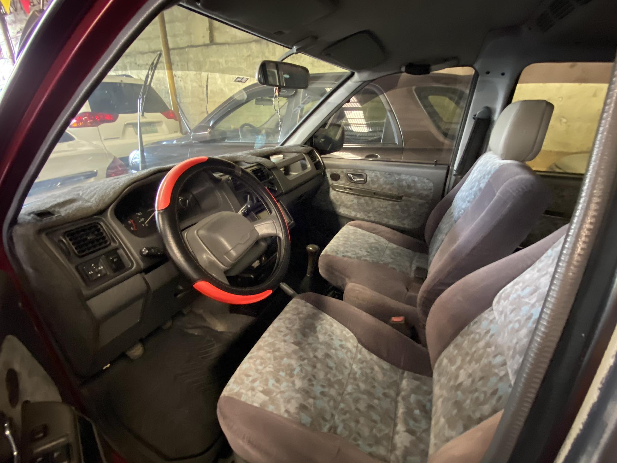 2003 Mitsubishi Adventure 2003 Mitsubishi Adventure