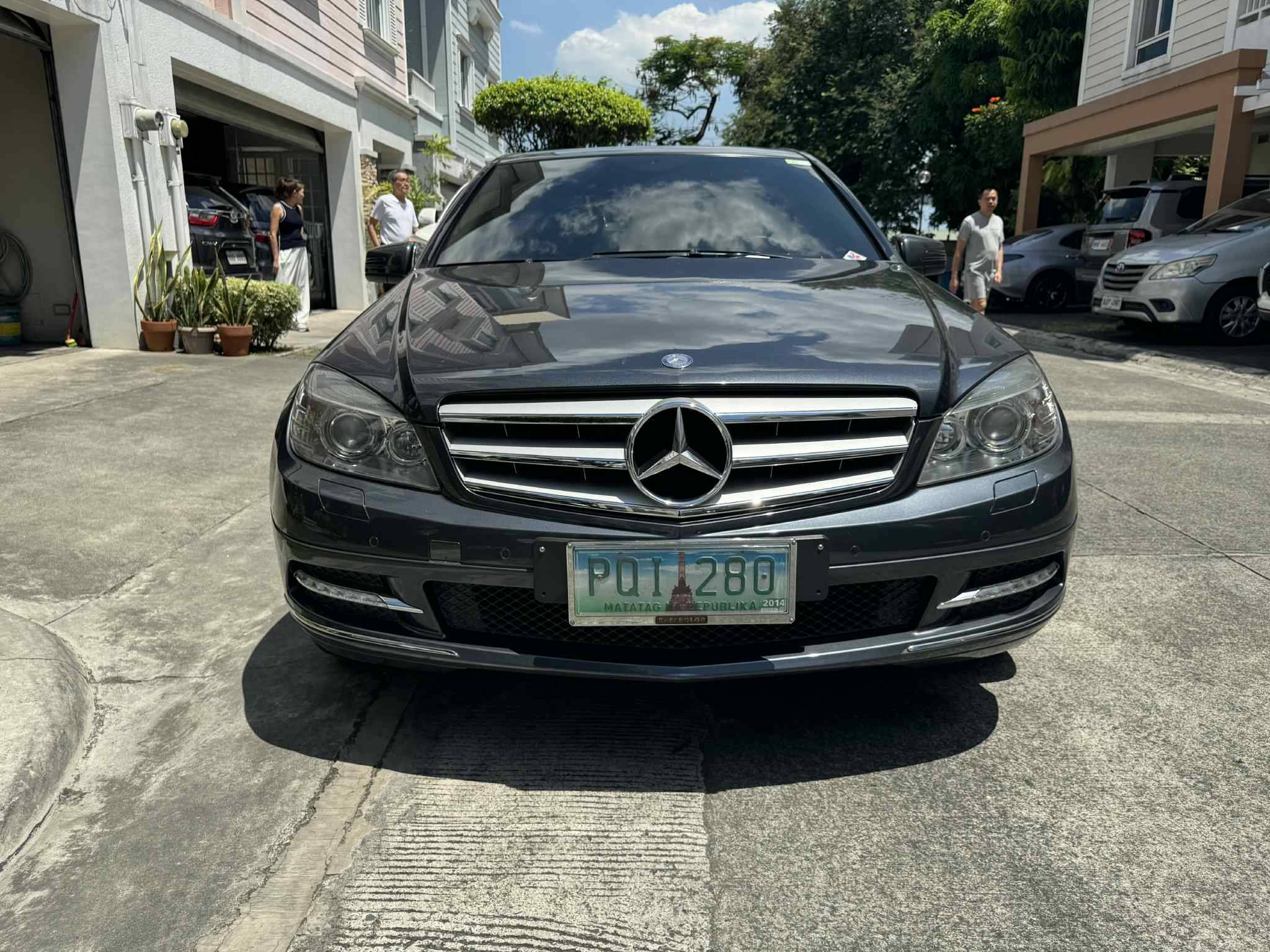 Second Hand 2010 Mercedes-Benz C-Class Second Hand 2010 Mercedes-Benz C-Class