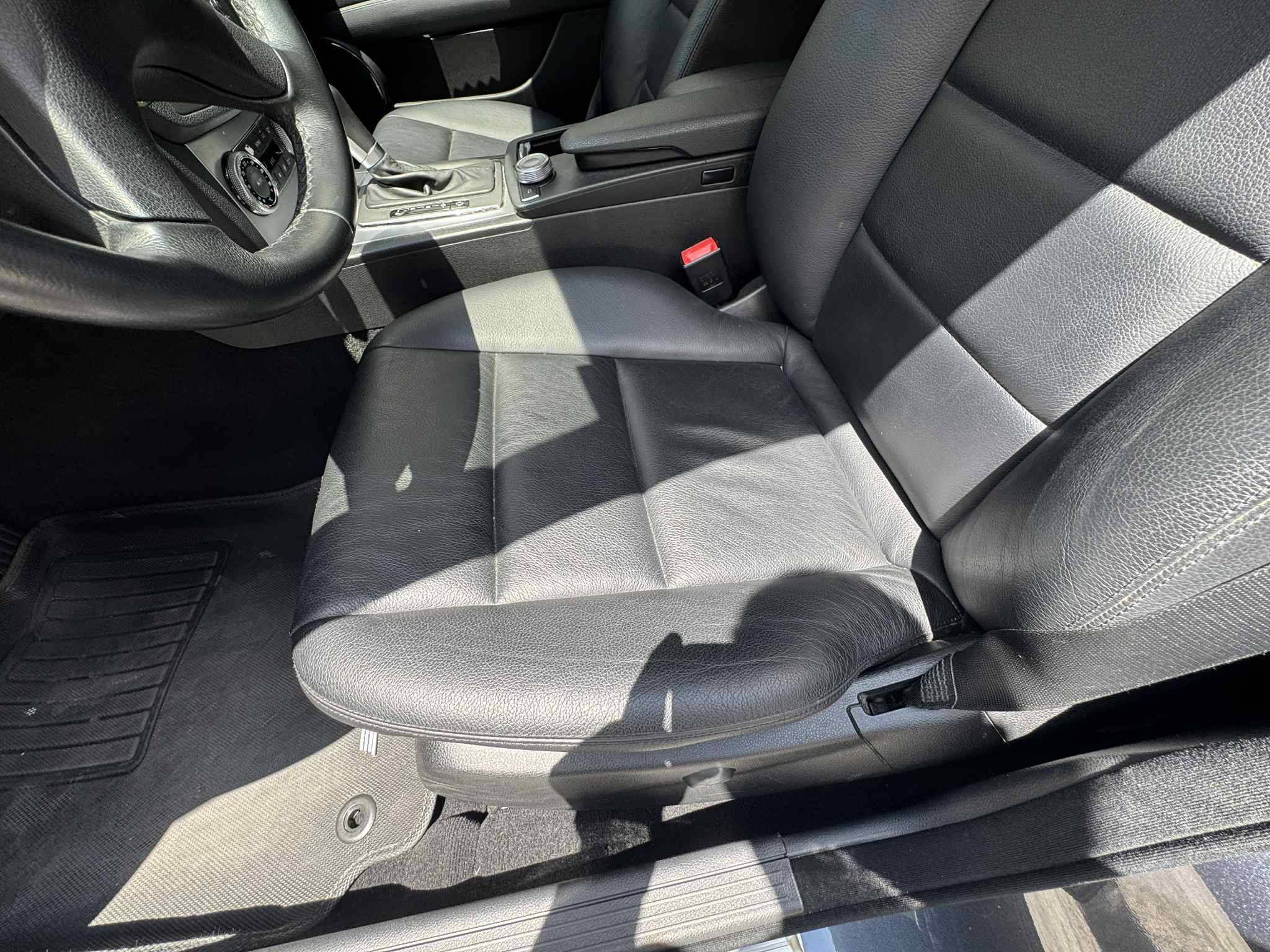 2010 Mercedes-Benz C-Class 2010 Mercedes-Benz C-Class