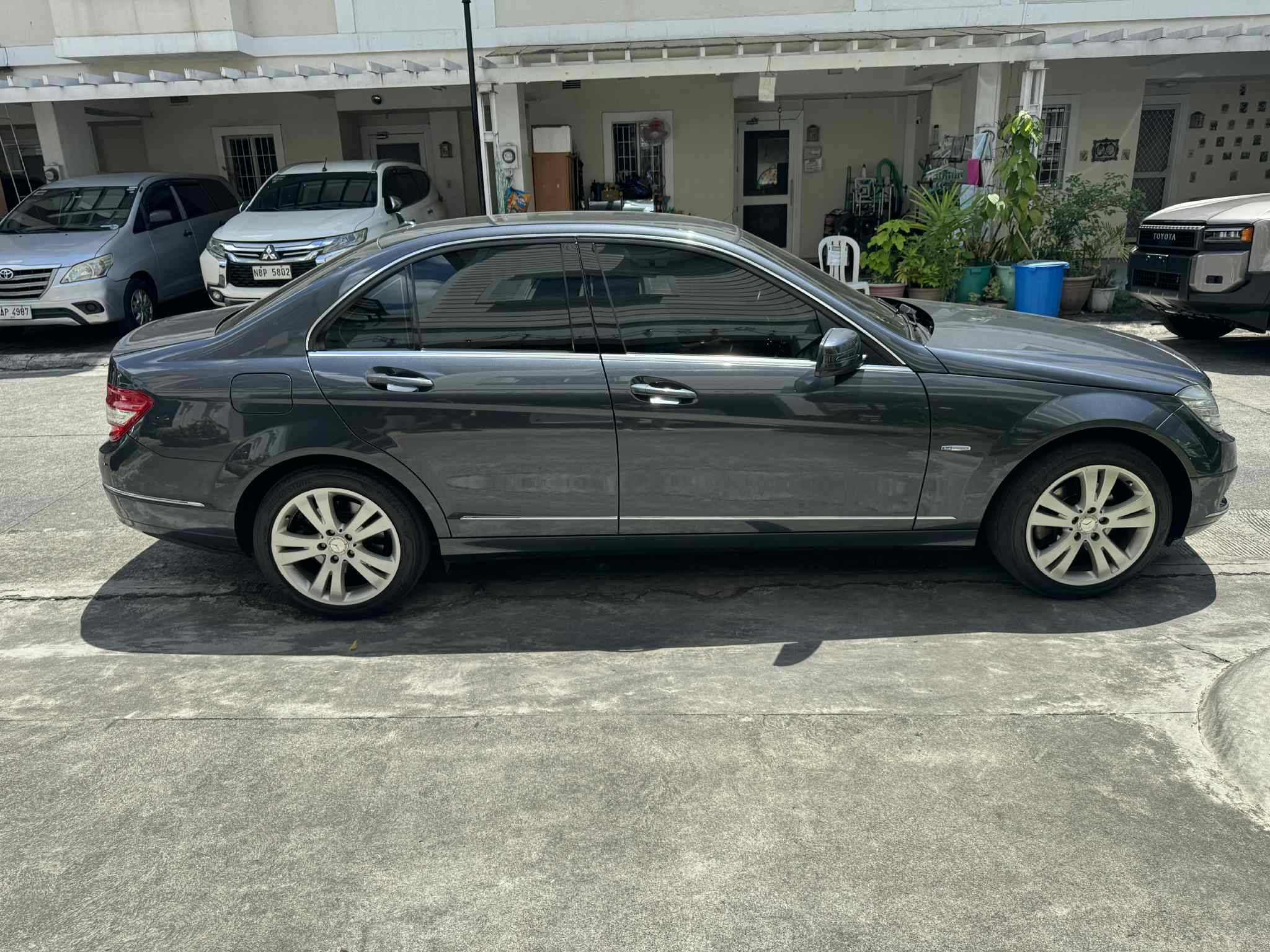 2010 Mercedes-Benz C-Class 2010 Mercedes-Benz C-Class