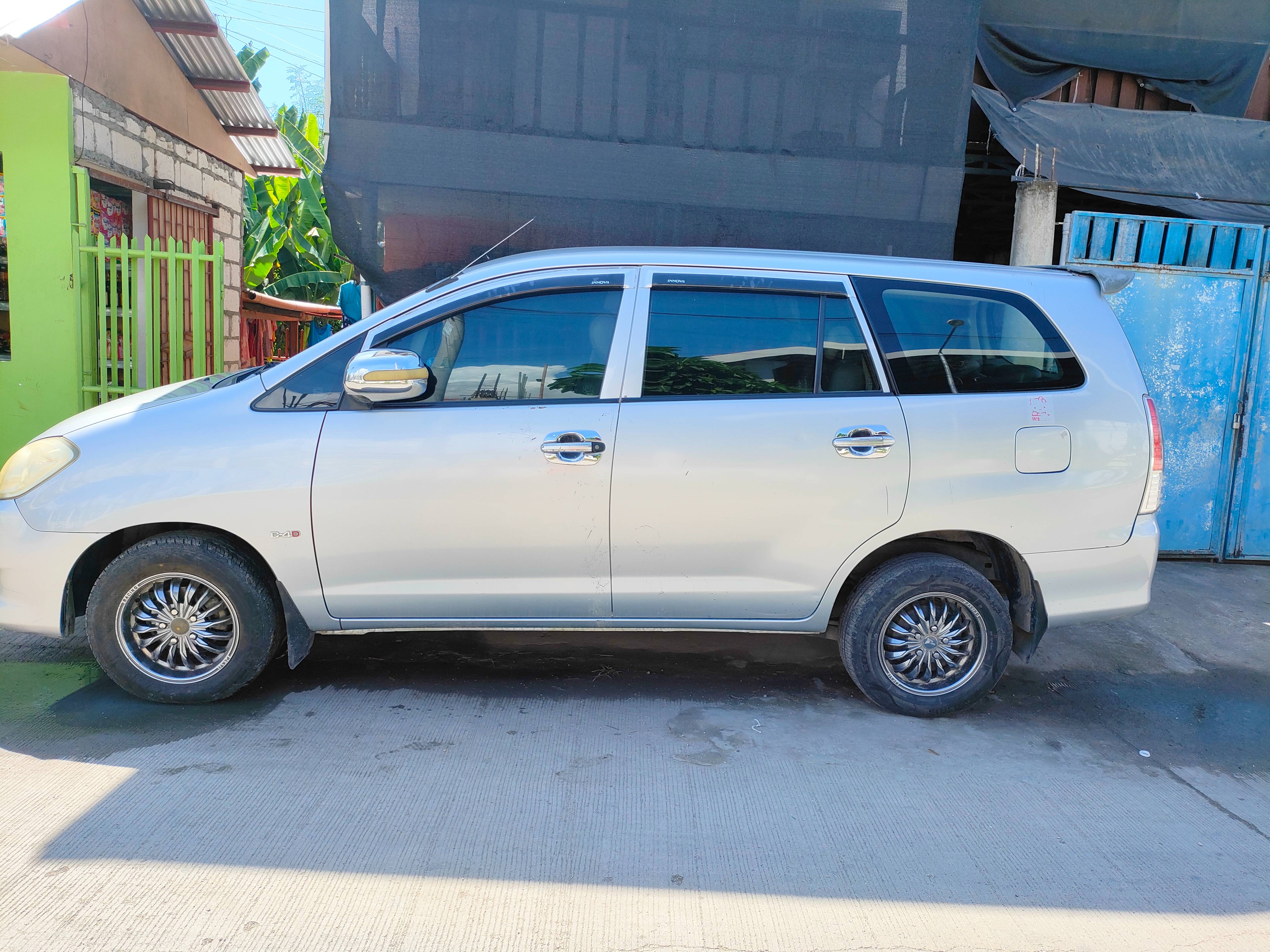 Second Hand 2010 Toyota Innova Second Hand 2010 Toyota Innova