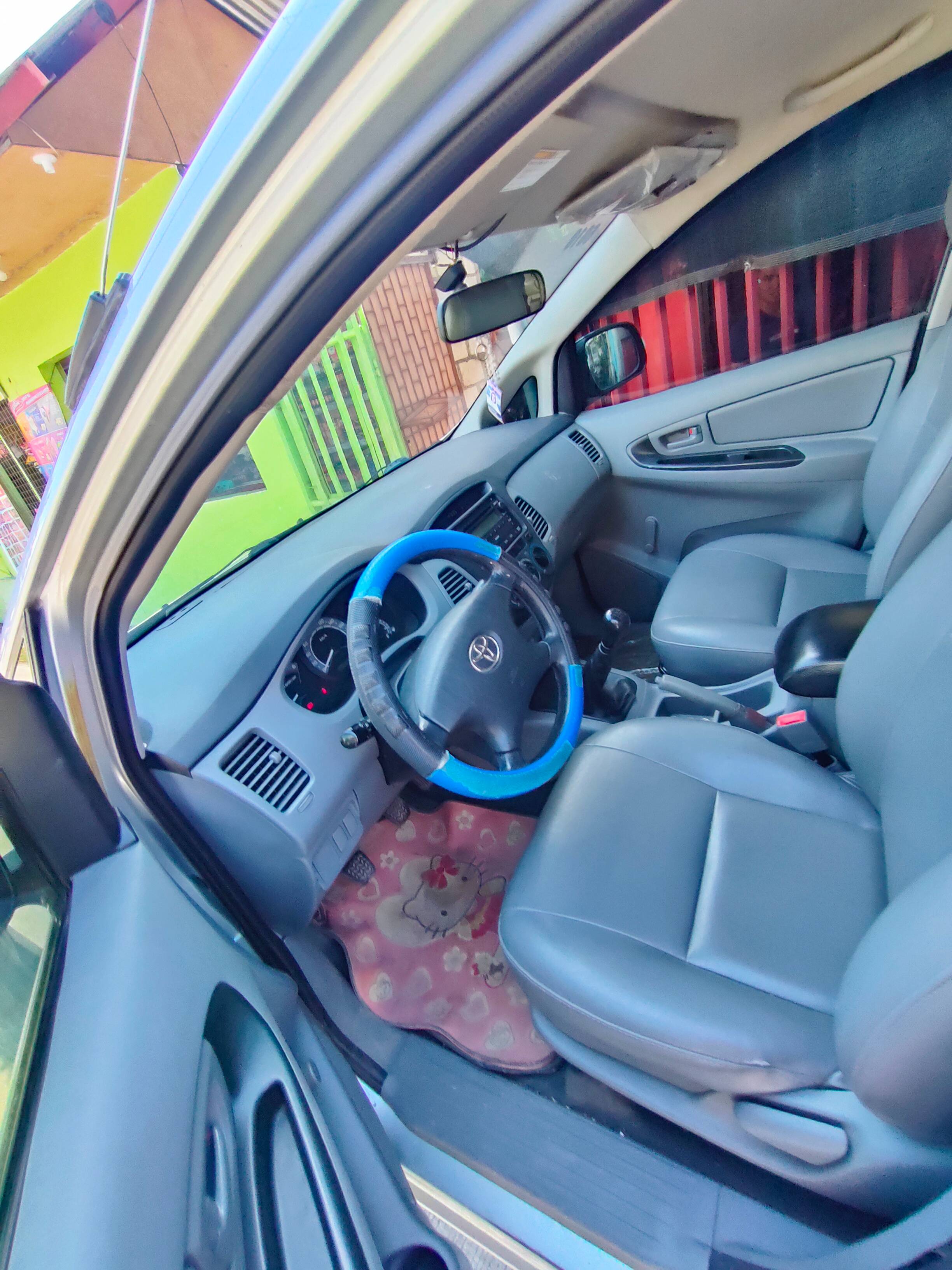 2010 Toyota Innova 2010 Toyota Innova