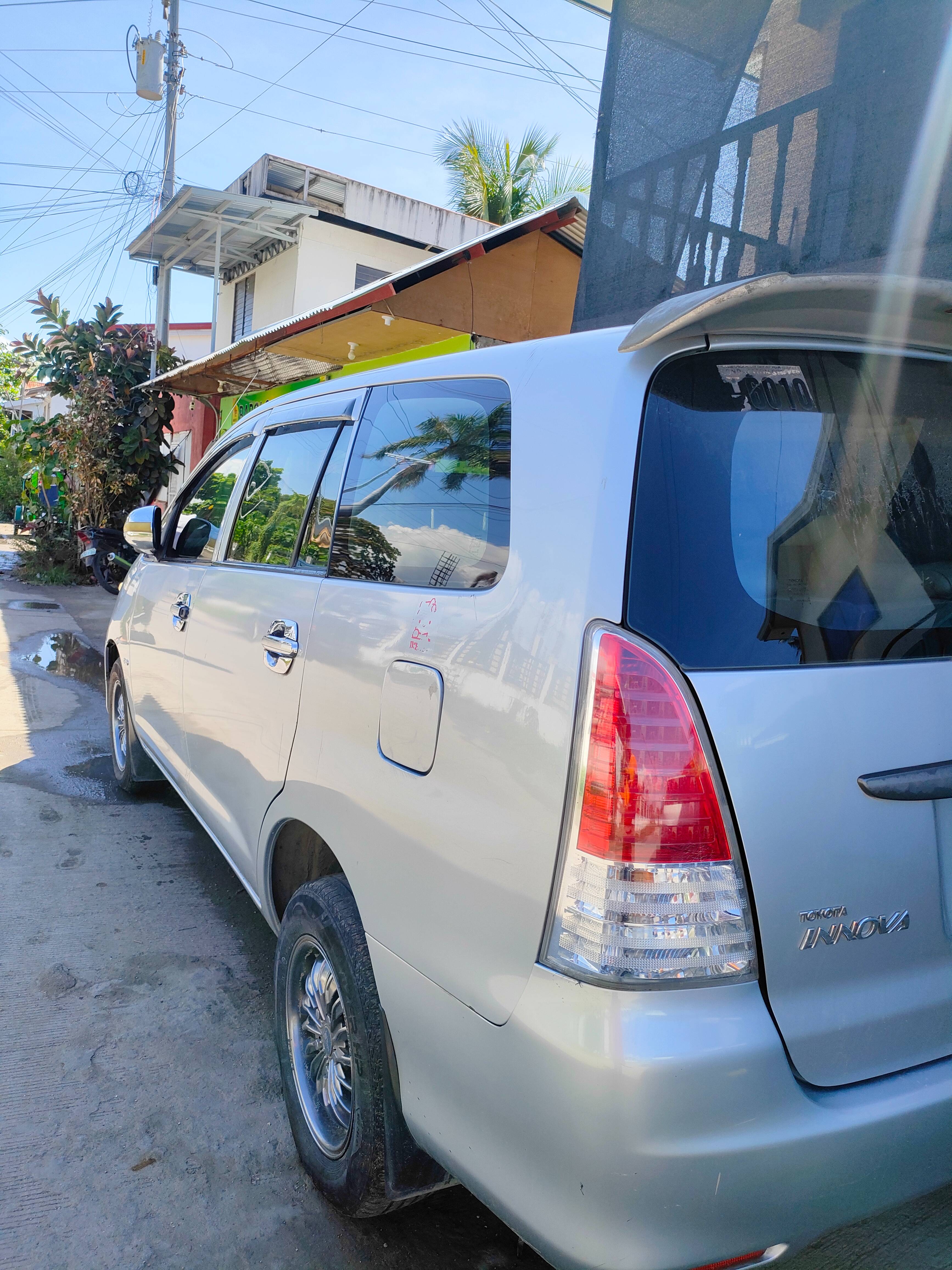 2010 Toyota Innova 2010 Toyota Innova