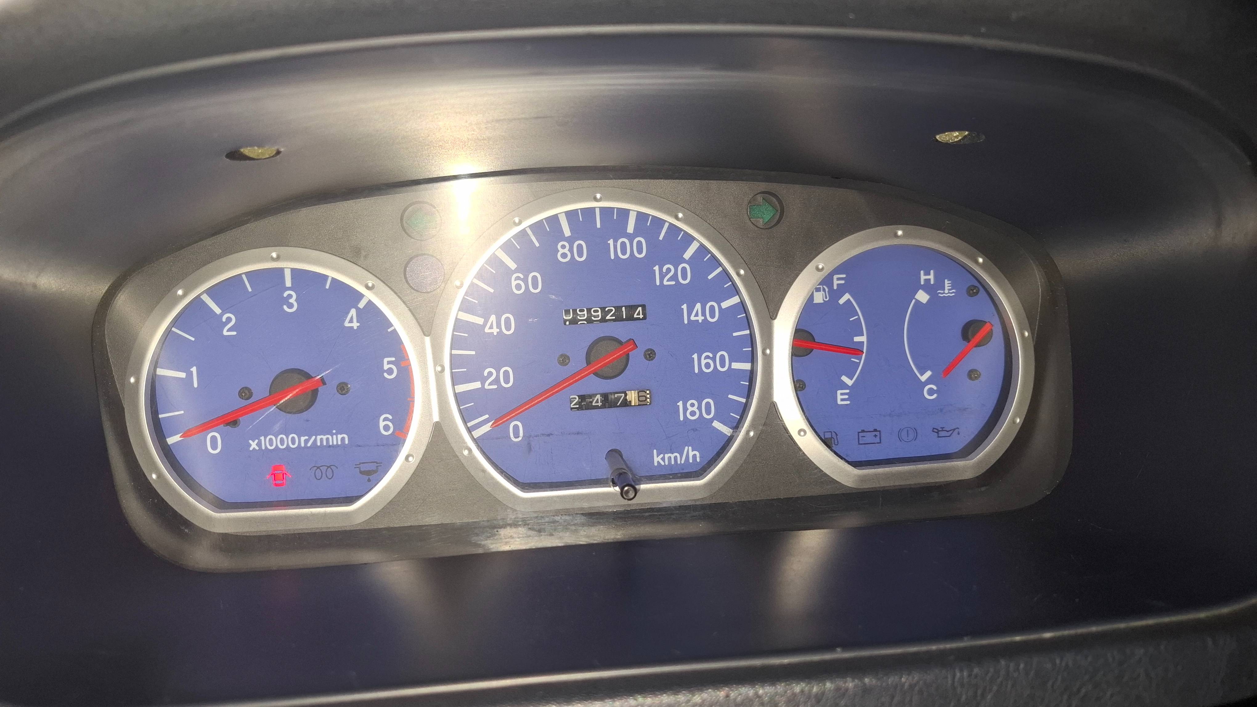 2010 Mitsubishi Adventure 2010 Mitsubishi Adventure