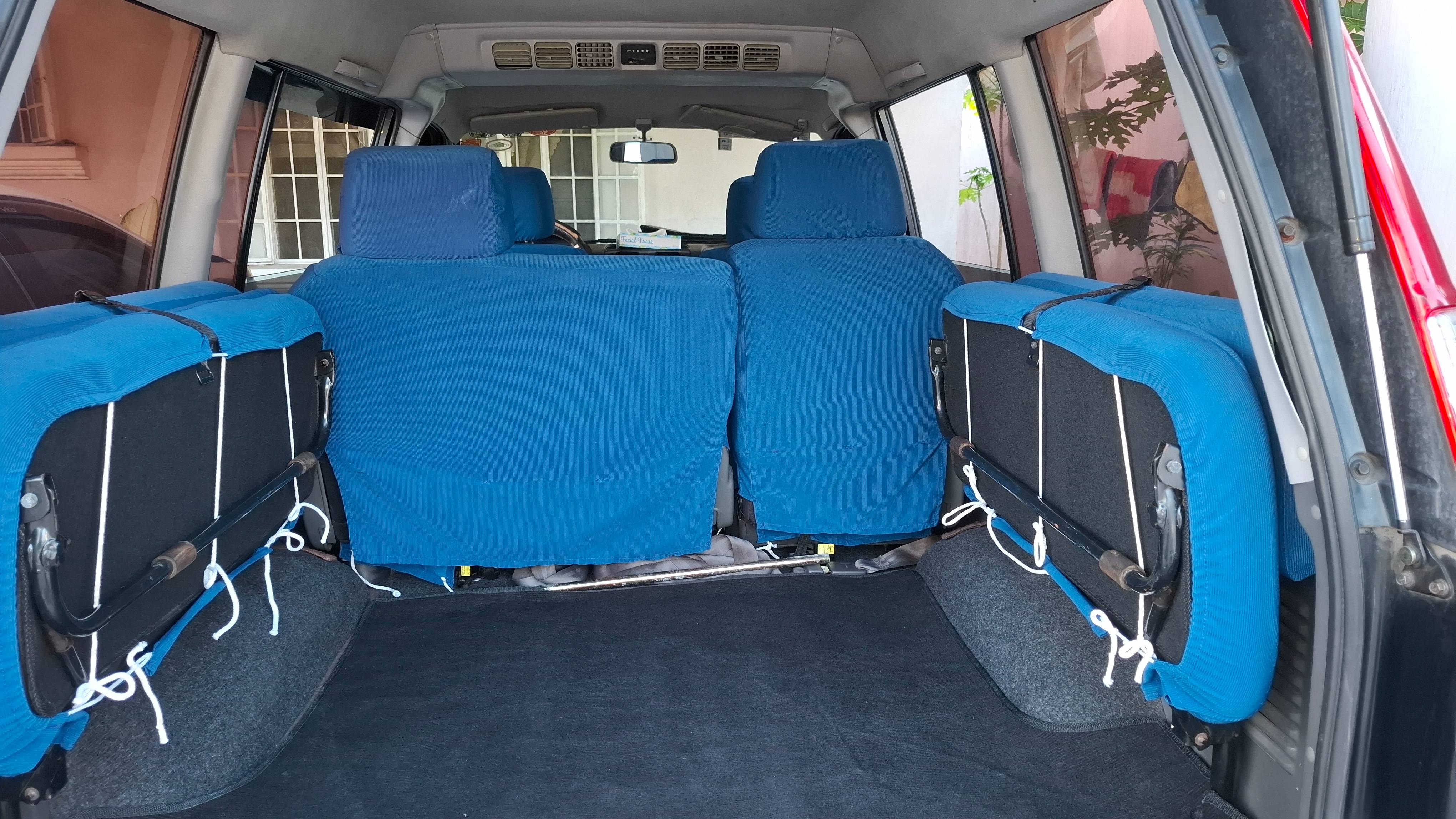 2010 Mitsubishi Adventure 2010 Mitsubishi Adventure