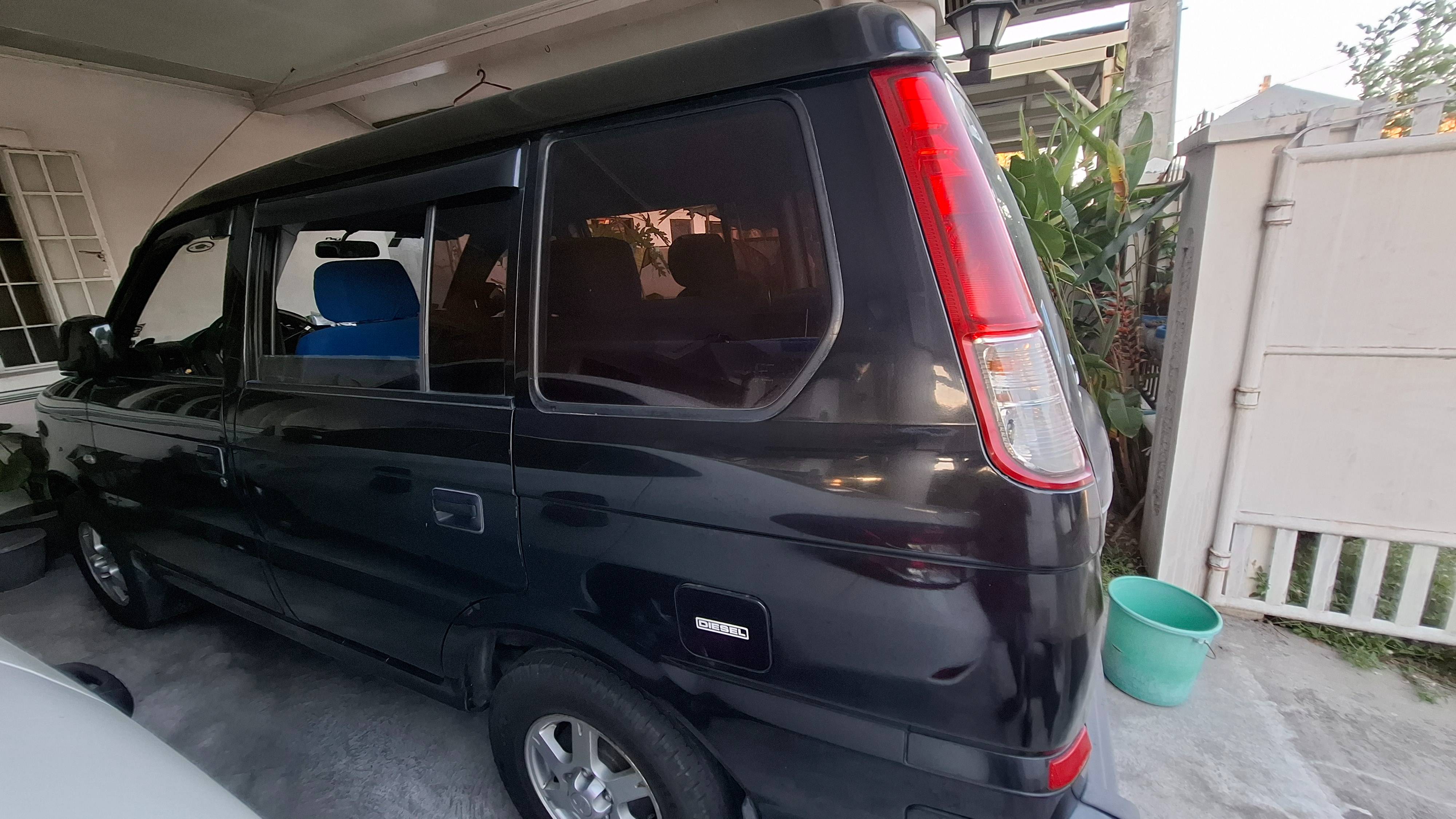 2010 Mitsubishi Adventure 2010 Mitsubishi Adventure