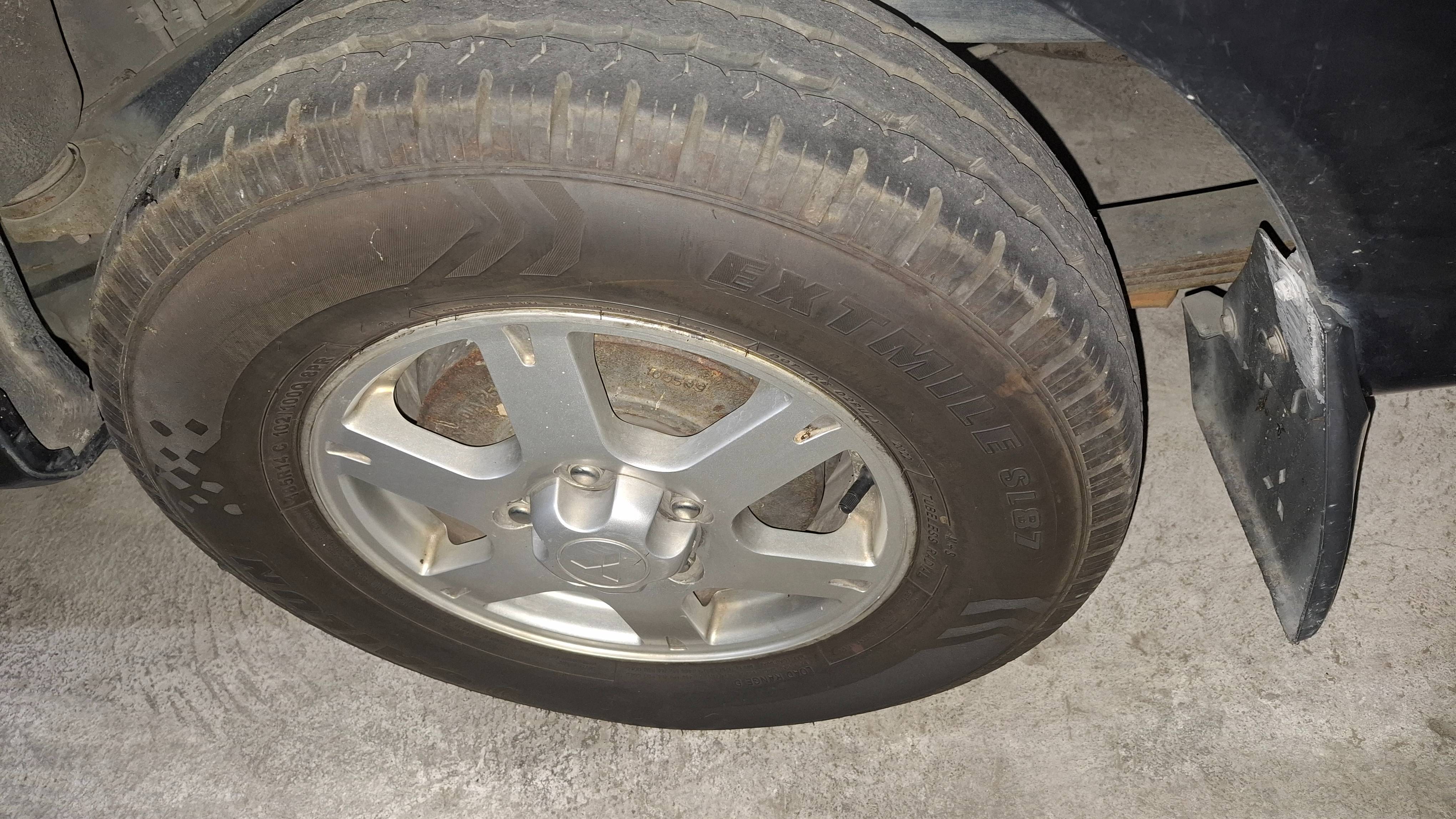 2010 Mitsubishi Adventure 2010 Mitsubishi Adventure