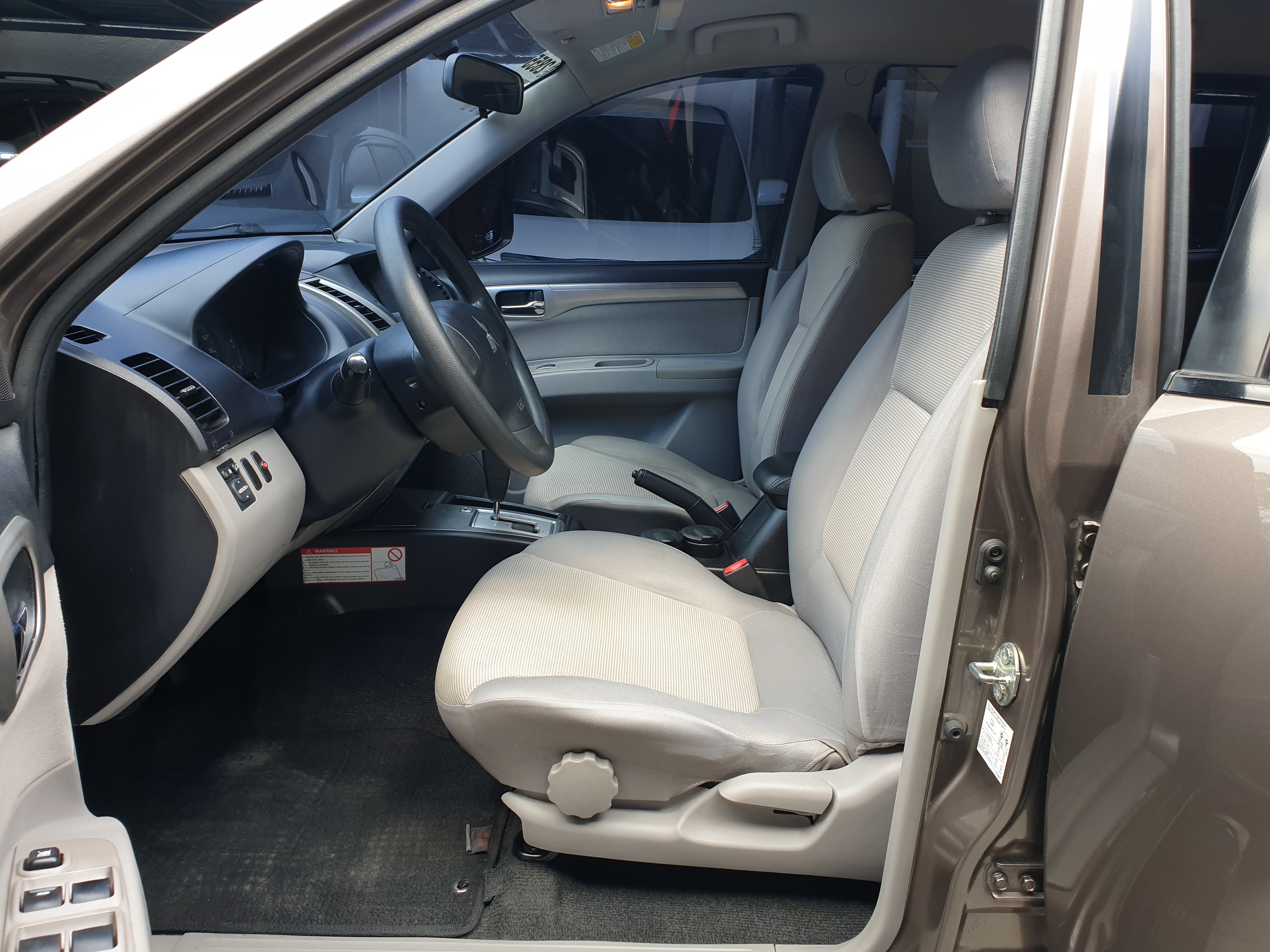 2014 Mitsubishi Montero Sport 2014 Mitsubishi Montero Sport