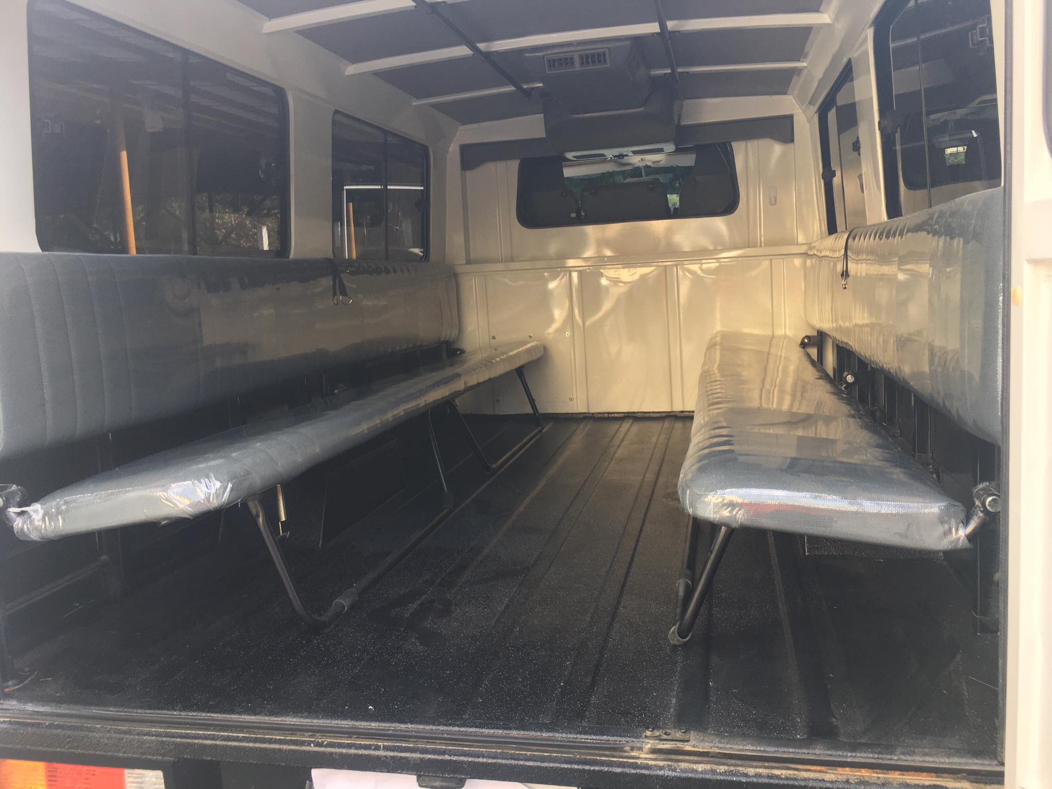 2021 Mitsubishi L300 2021 Mitsubishi L300