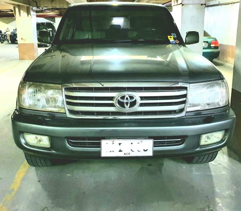 2001 Toyota Land Cruiser 200 2001 Toyota Land Cruiser 200