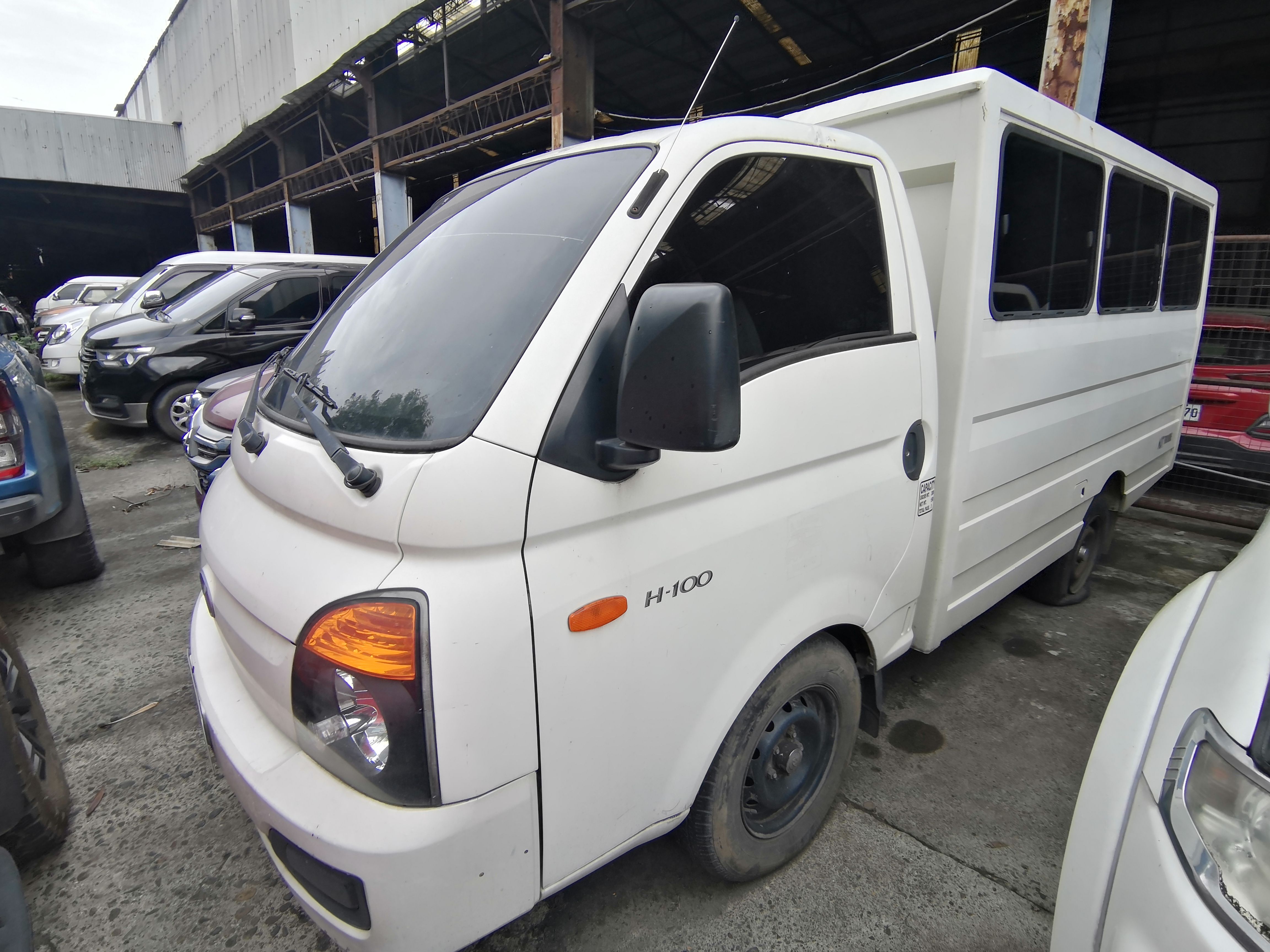 2nd Hand 2017 Hyundai H-100 2.6 GL 5M/T (Dsl-With AC)