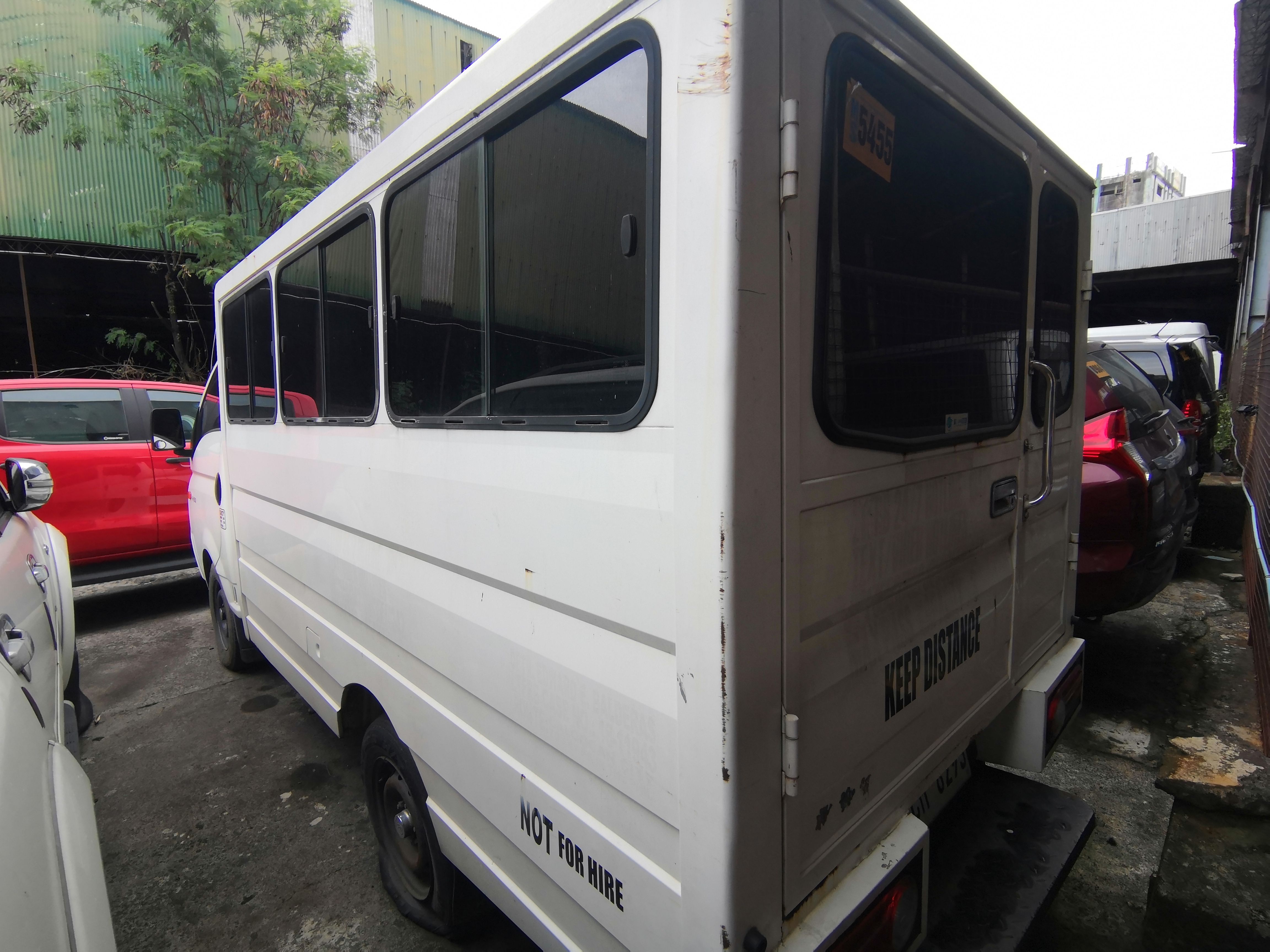 Old 2017 Hyundai H-100 2.6 GL 5M/T (Dsl-With AC)