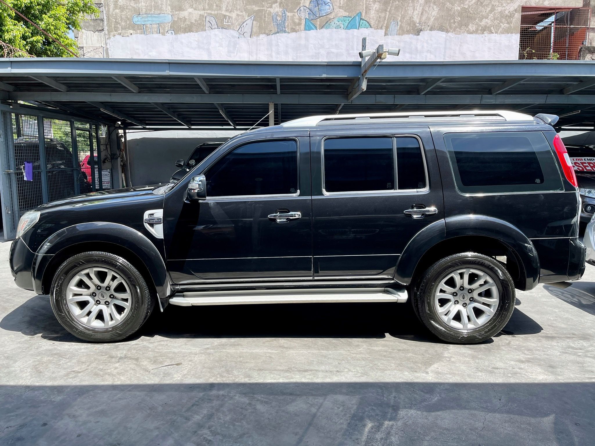 2nd Hand 2013 Ford Everest 2.5L Limited AT