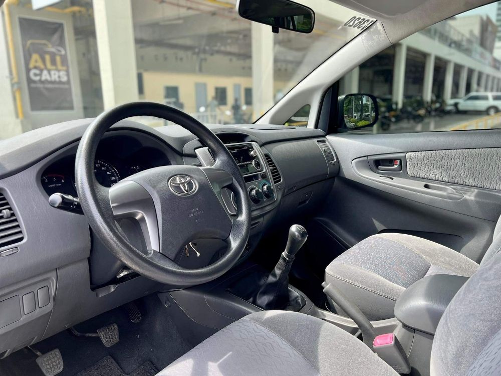 Old 2016 Toyota Innova 2.5L E MT