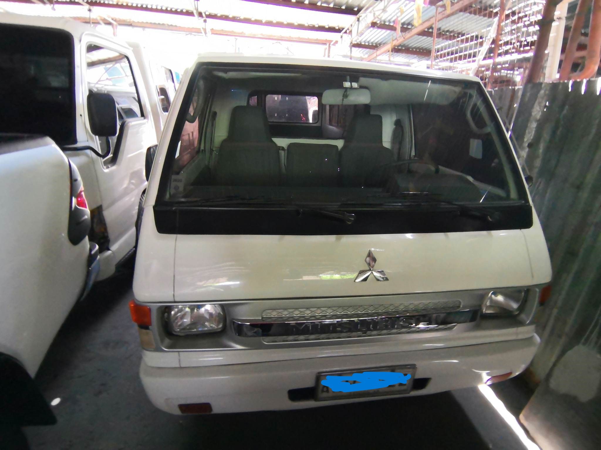 Used 2014 Mitsubishi L300 Used 2014 Mitsubishi L300