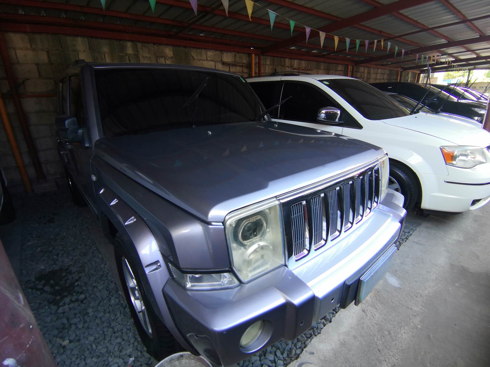 Second hand 2010 Jeep Commander 3.0L AT